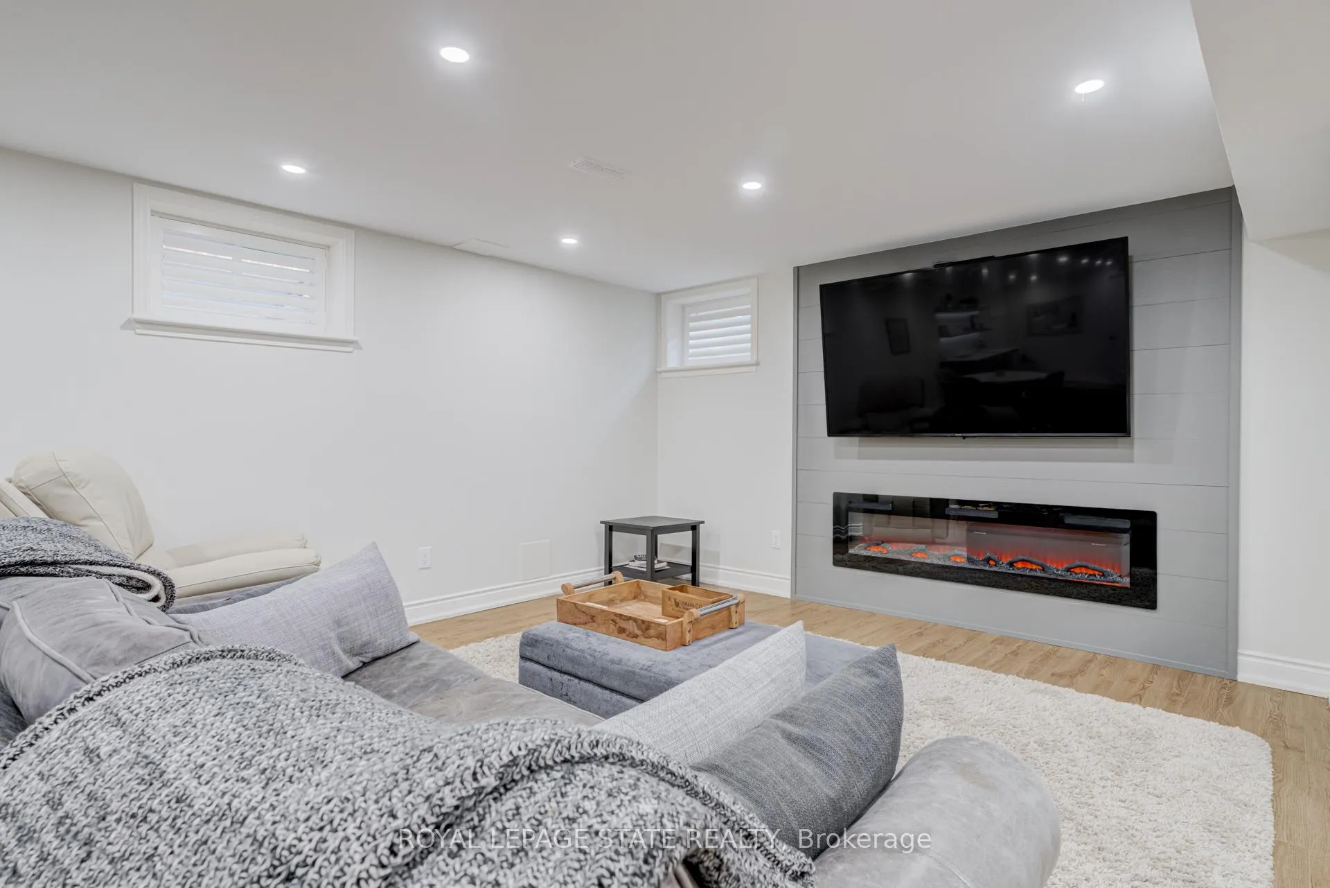 Photo 37 of 12 Nicosia Road, Hamilton, Mount Hope — HOMEH