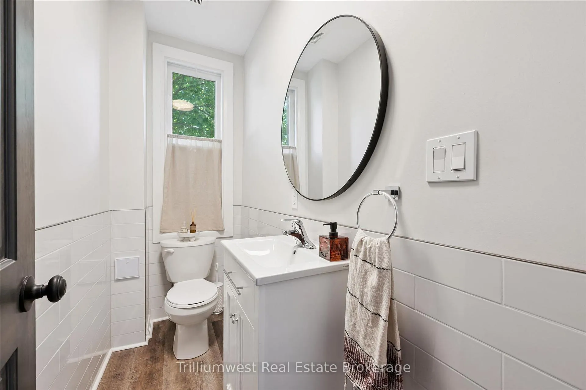 Photo 20 of 88 Dufferin Street, Guelph, Exhibition Park — HOMEH