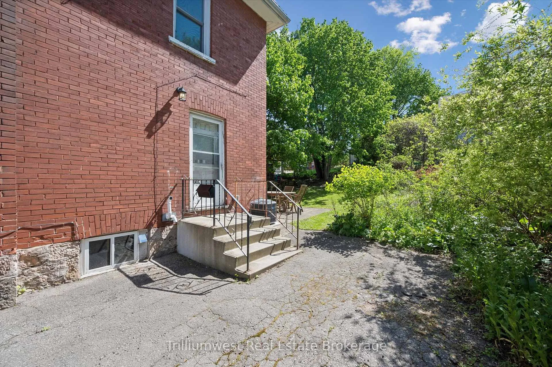 Photo 31 of 88 Dufferin Street, Guelph, Exhibition Park — HOMEH