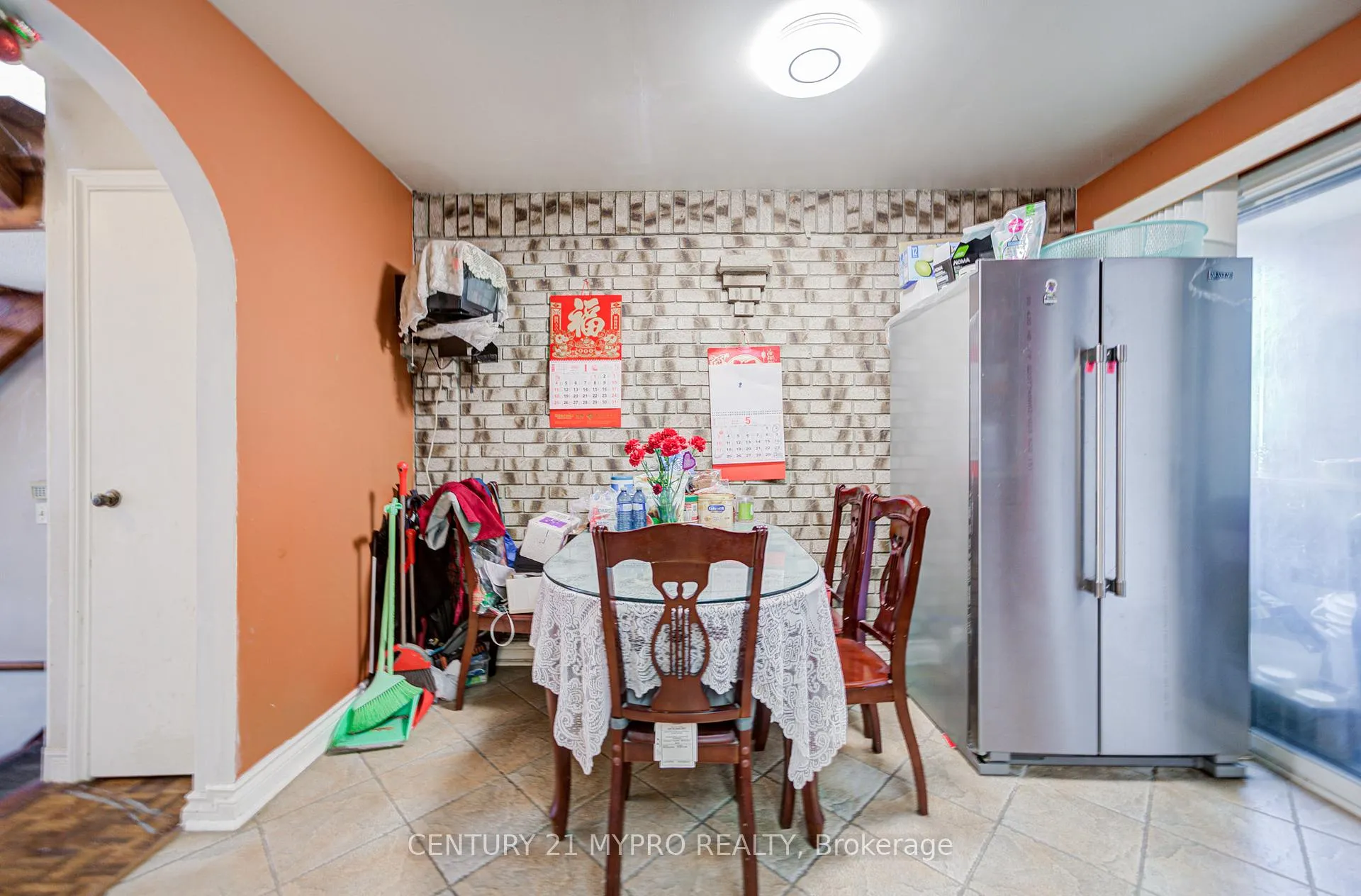 Photo 6 of 211 Bellwoods Avenue, Toronto, Trinity-Bellwoods — HOMEH
