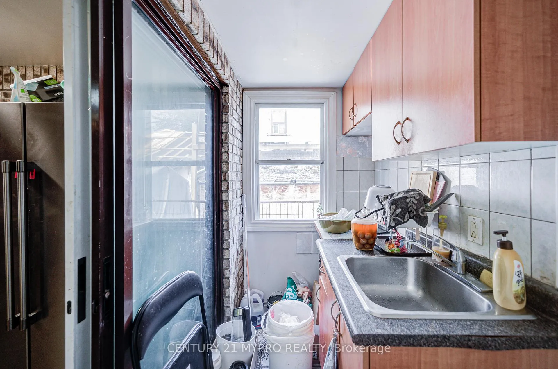 Photo 11 of 211 Bellwoods Avenue, Toronto, Trinity-Bellwoods — HOMEH