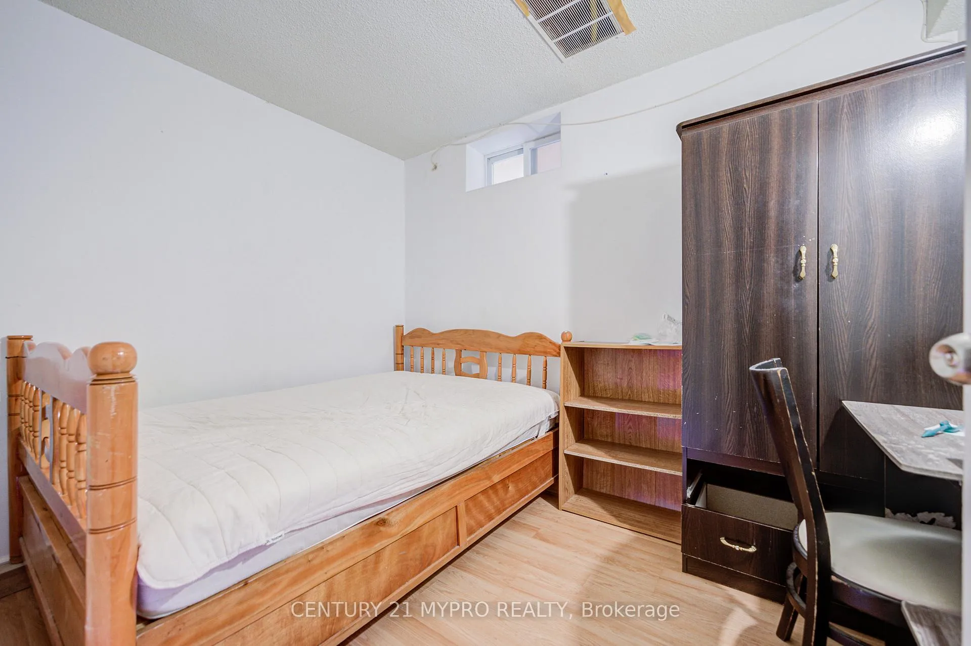 Photo 31 of 211 Bellwoods Avenue, Toronto, Trinity-Bellwoods — HOMEH