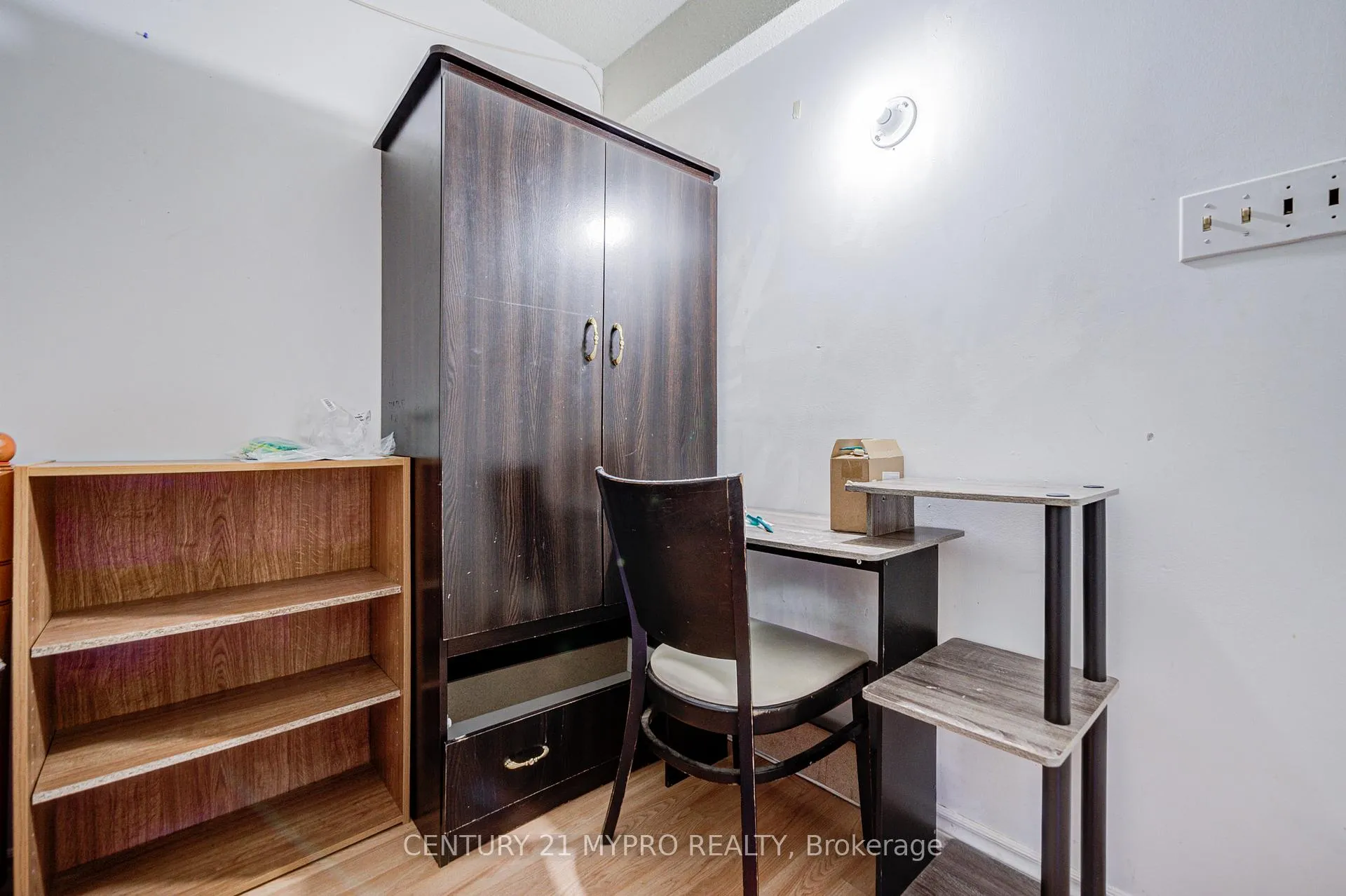 Photo 34 of 211 Bellwoods Avenue, Toronto, Trinity-Bellwoods — HOMEH