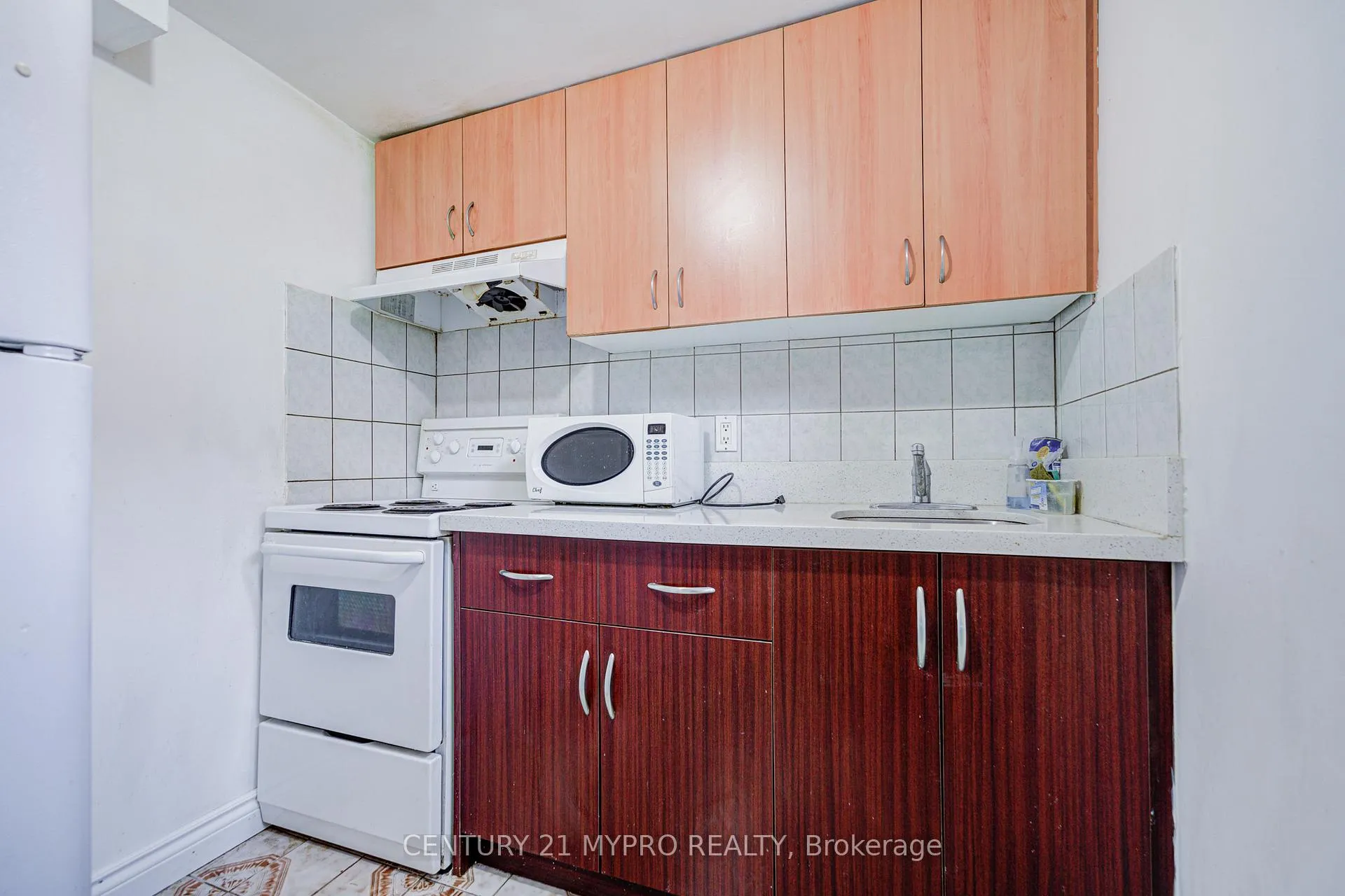 Photo 35 of 211 Bellwoods Avenue, Toronto, Trinity-Bellwoods — HOMEH