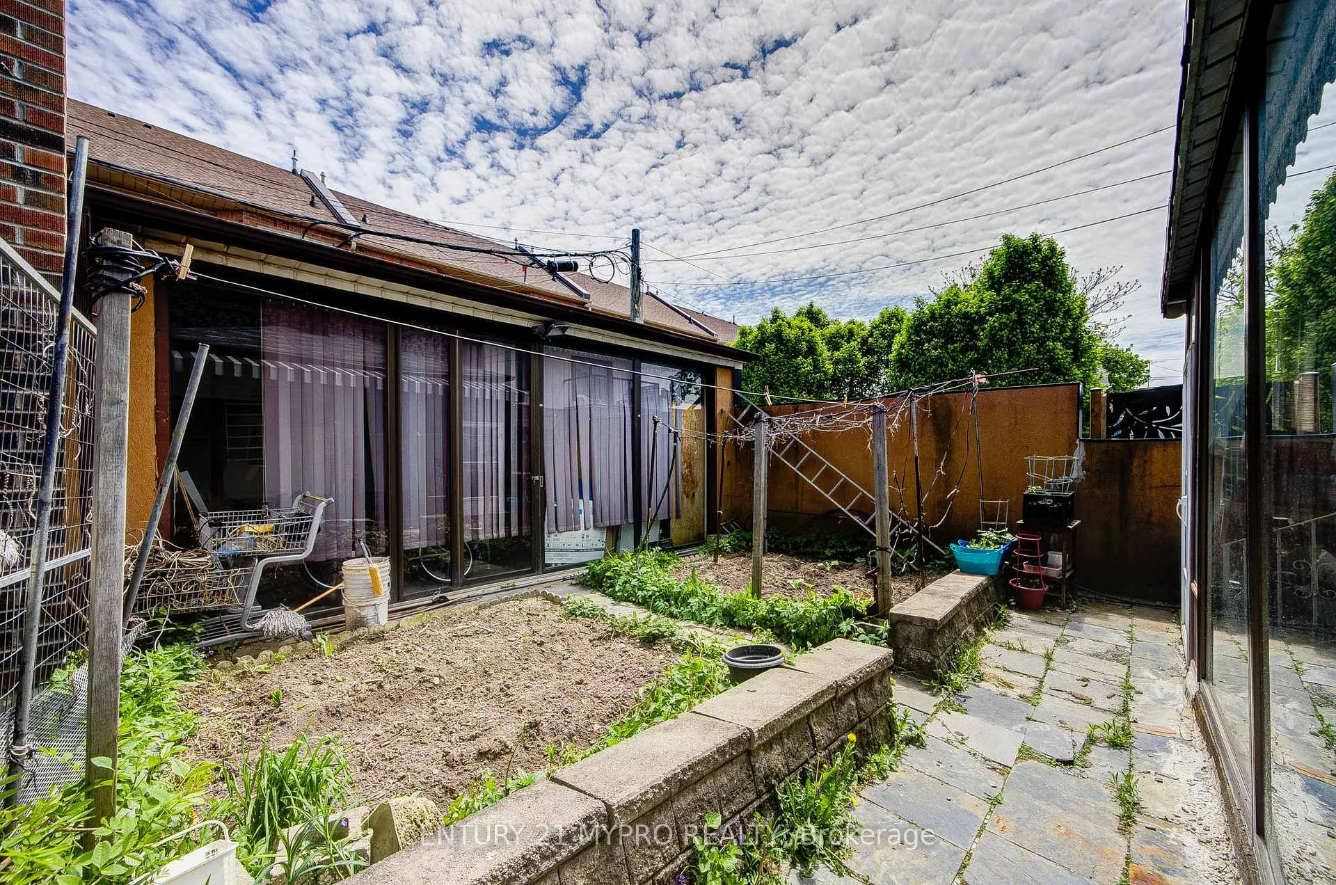 Photo 45 of 211 Bellwoods Avenue, Toronto, Trinity-Bellwoods — HOMEH