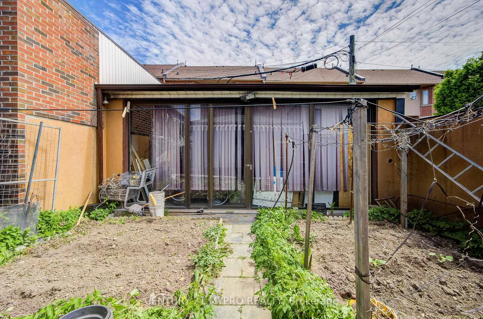 Photo 47 of 211 Bellwoods Avenue, Toronto, Trinity-Bellwoods — HOMEH