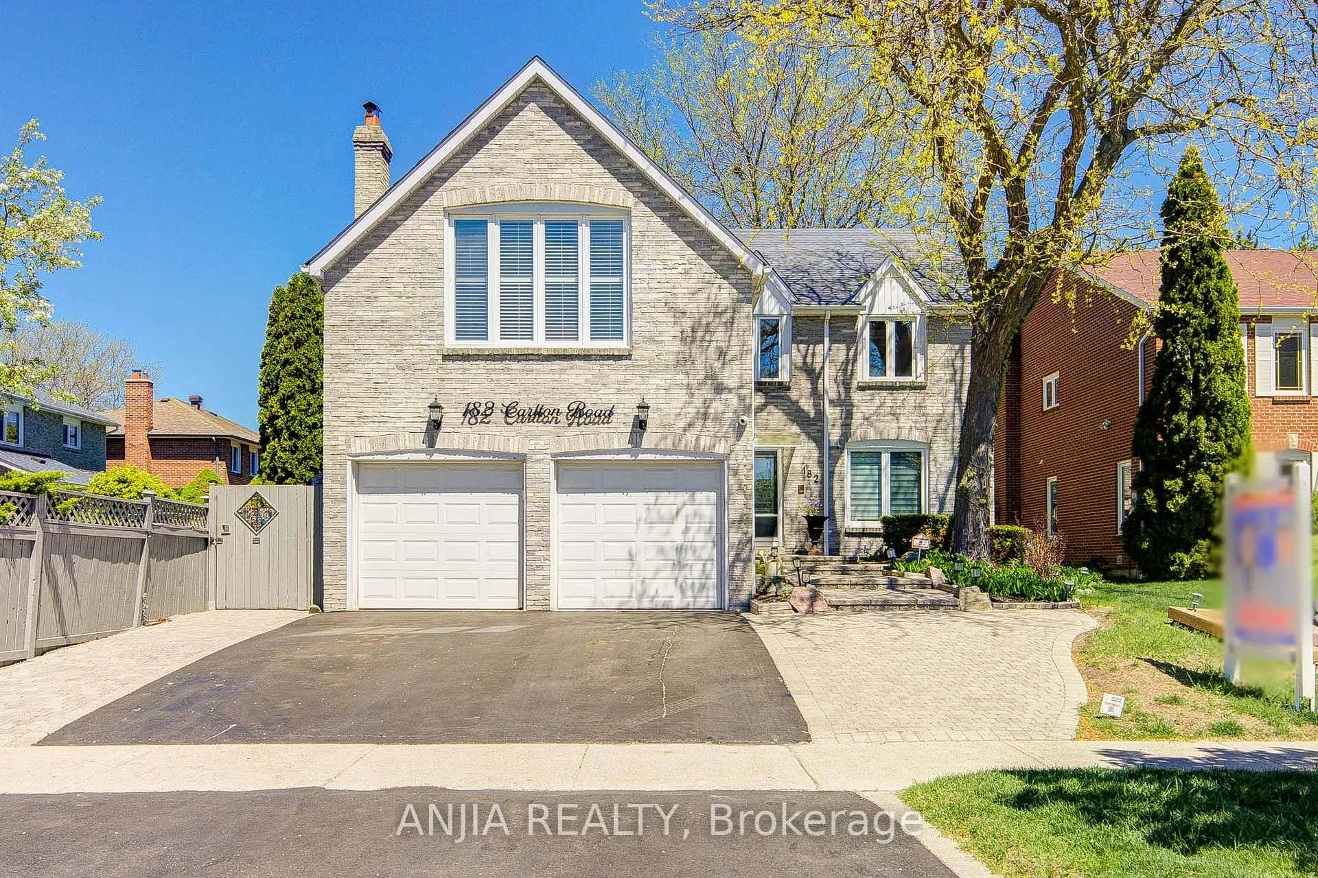 Photo 1 of 182 Carlton Road, Markham, Unionville — HOMEH