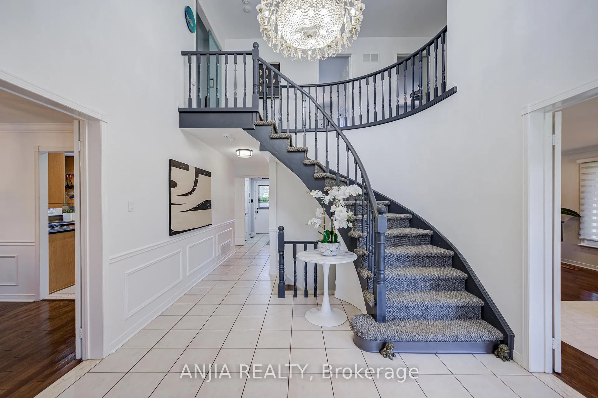 Photo 8 of 182 Carlton Road, Markham, Unionville — HOMEH