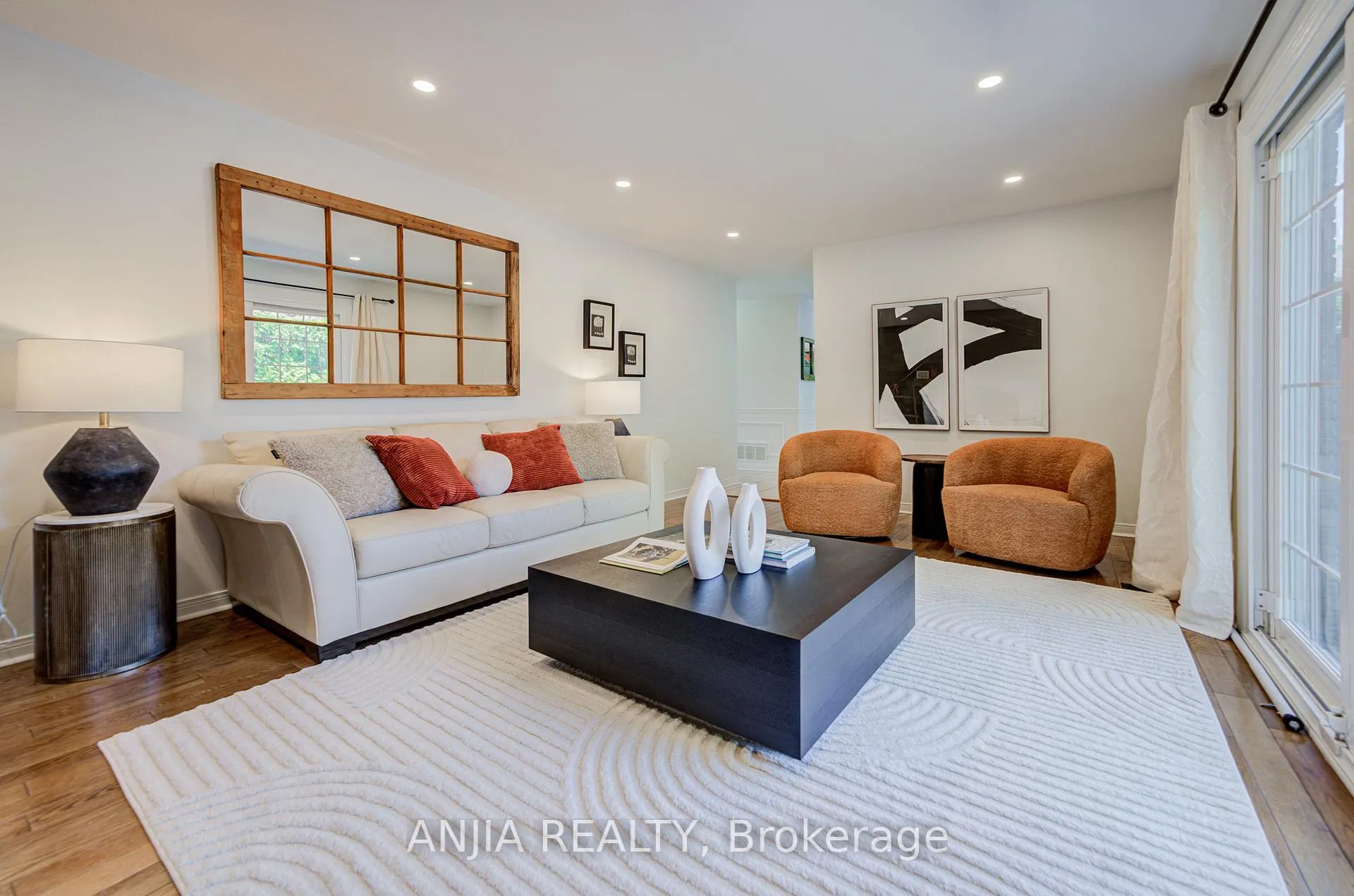 Photo 16 of 182 Carlton Road, Markham, Unionville — HOMEH
