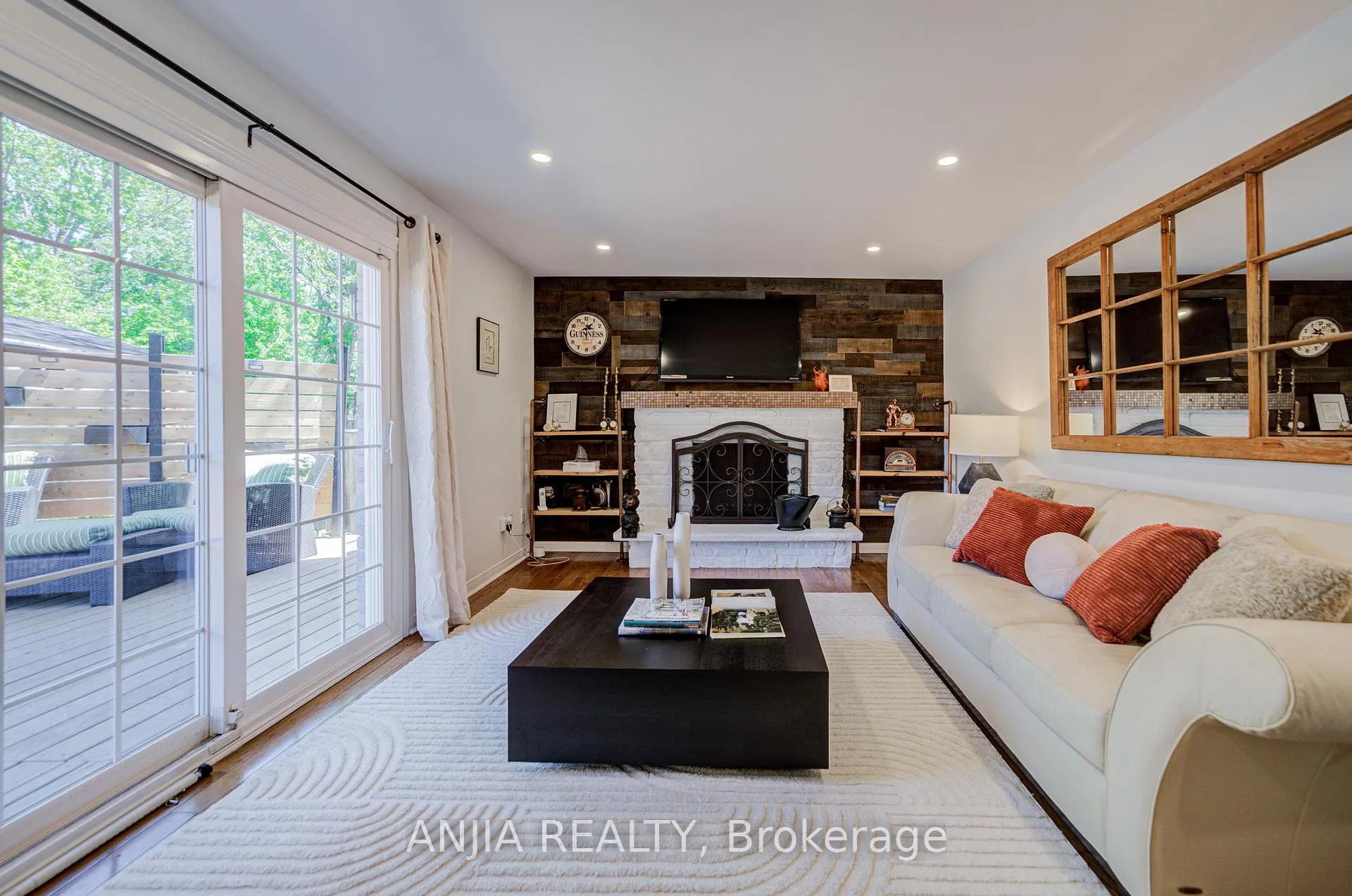Photo 19 of 182 Carlton Road, Markham, Unionville — HOMEH