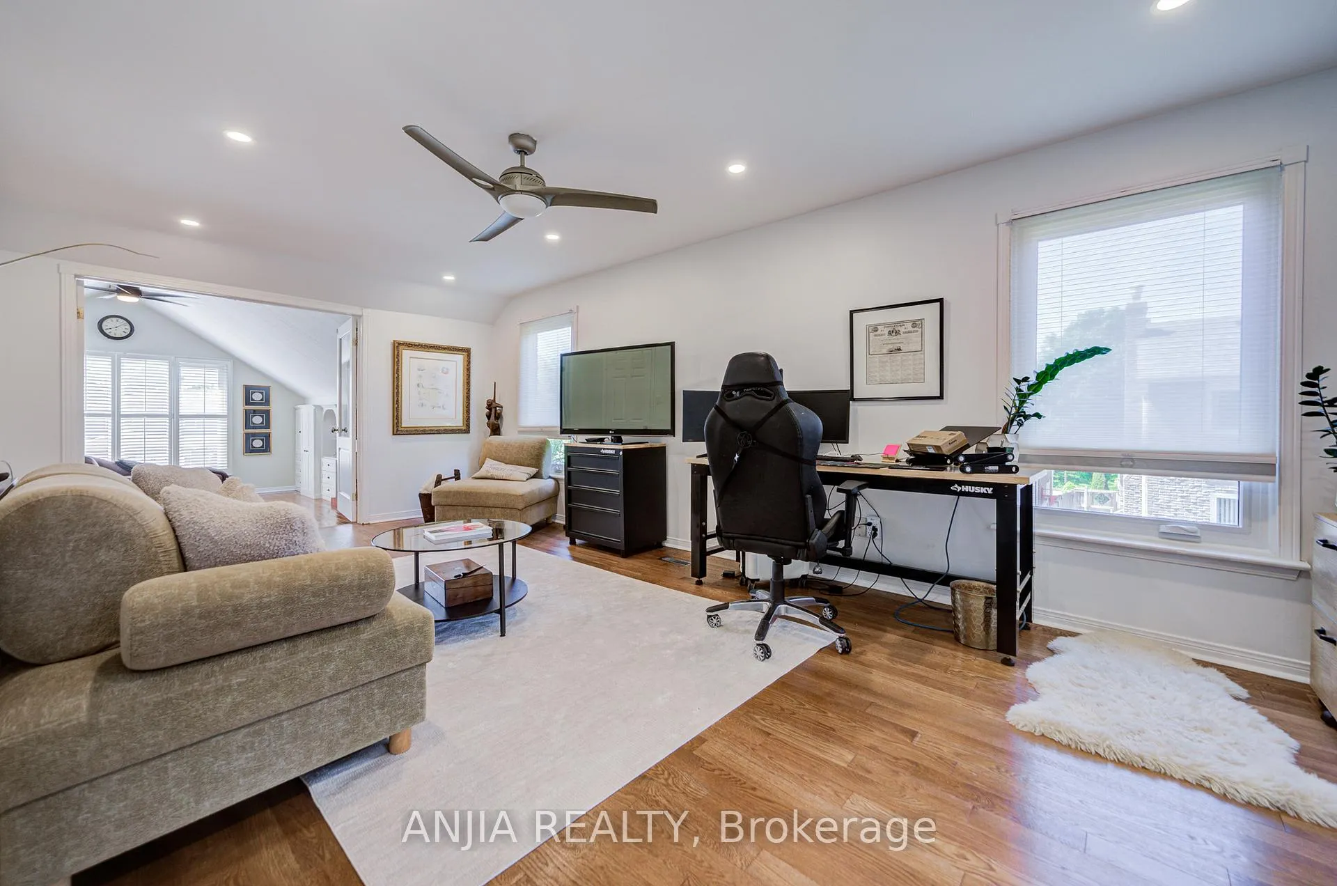 Photo 25 of 182 Carlton Road, Markham, Unionville — HOMEH