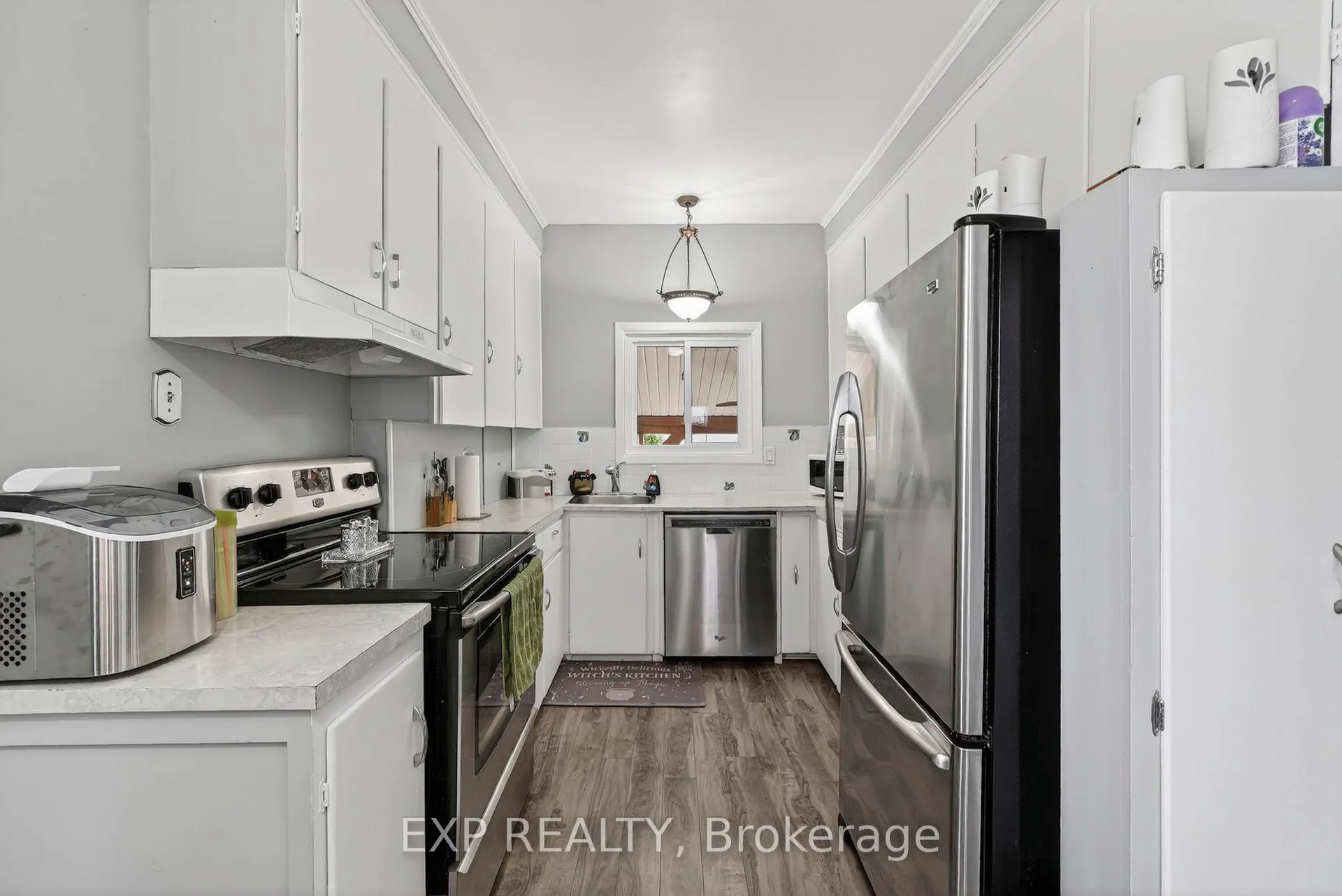 Photo 5 of 1301 Second Street E, Cornwall — HOMEH