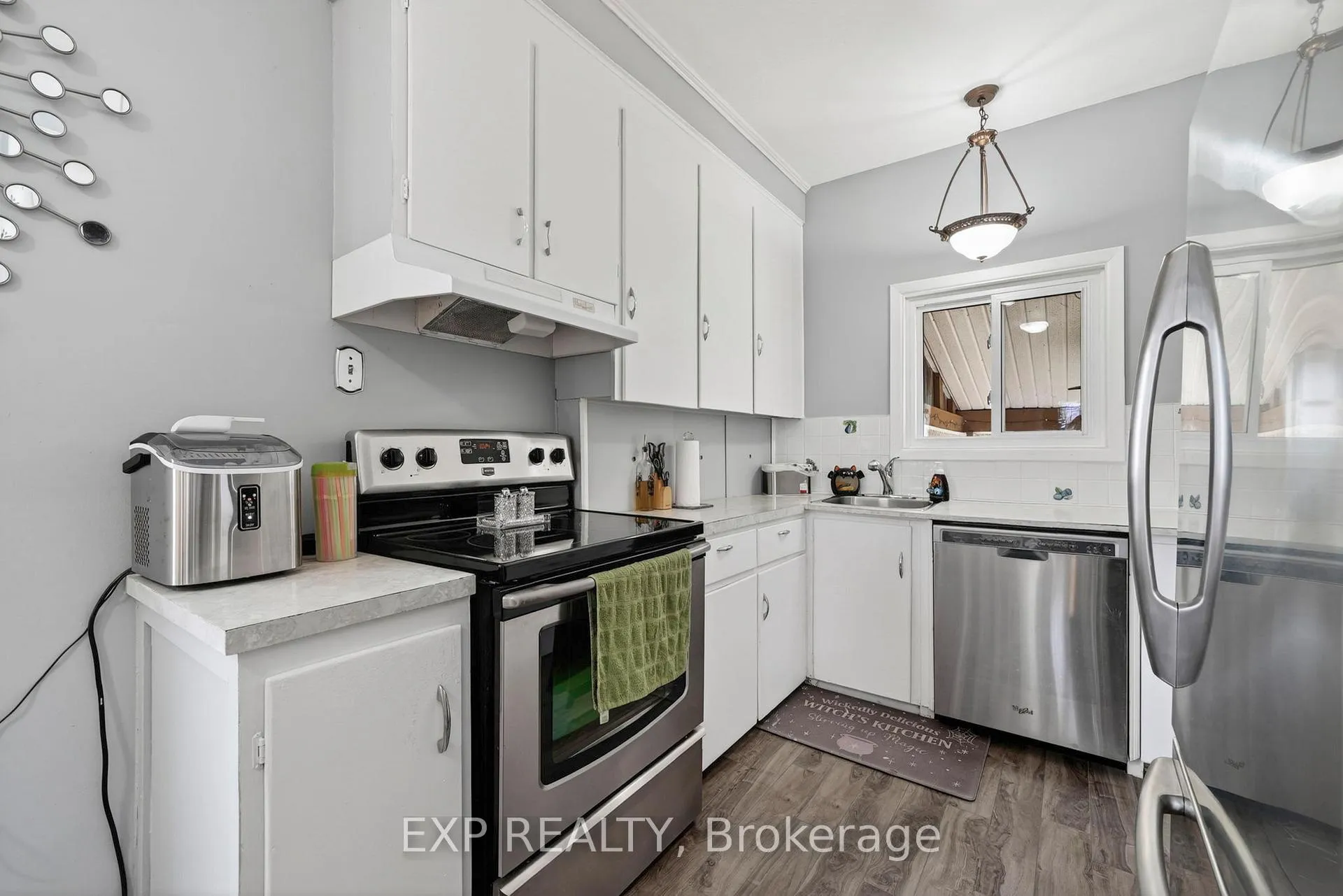 Photo 6 of 1301 Second Street E, Cornwall — HOMEH