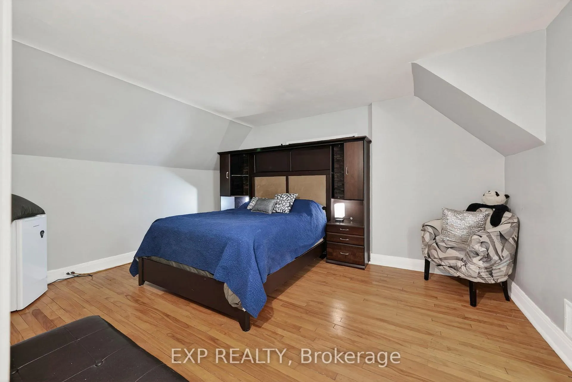 Photo 21 of 1301 Second Street E, Cornwall — HOMEH