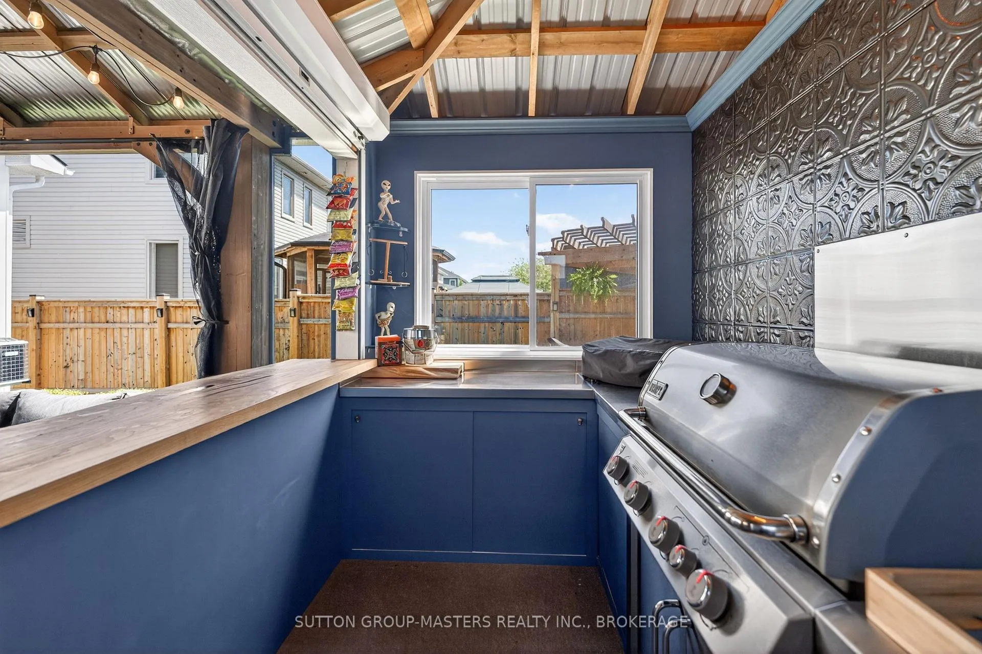 Photo 10 of 124 Hazlett Street, Loyalist, Amherstview — HOMEH