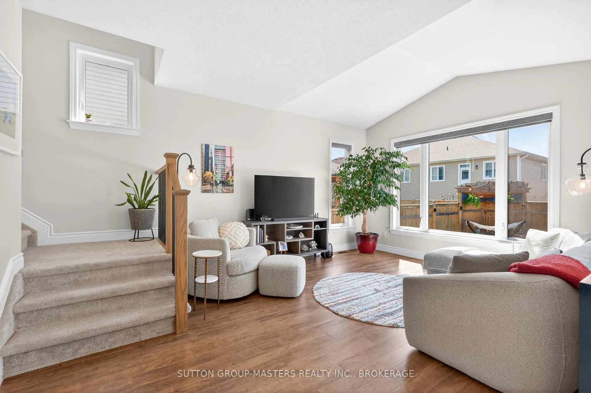Photo 32 of 124 Hazlett Street, Loyalist, Amherstview — HOMEH