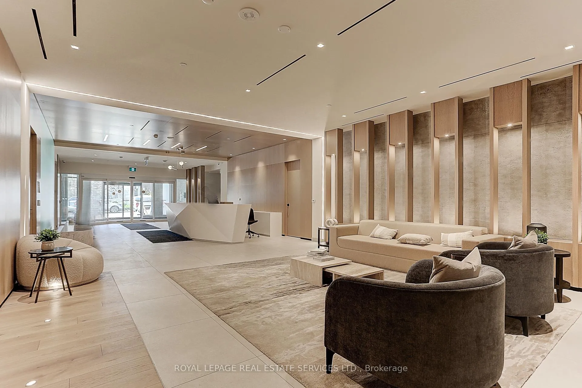 Photo 2 of Unit 3304, 5 Defries Street, Toronto, Regent Park — HOMEH