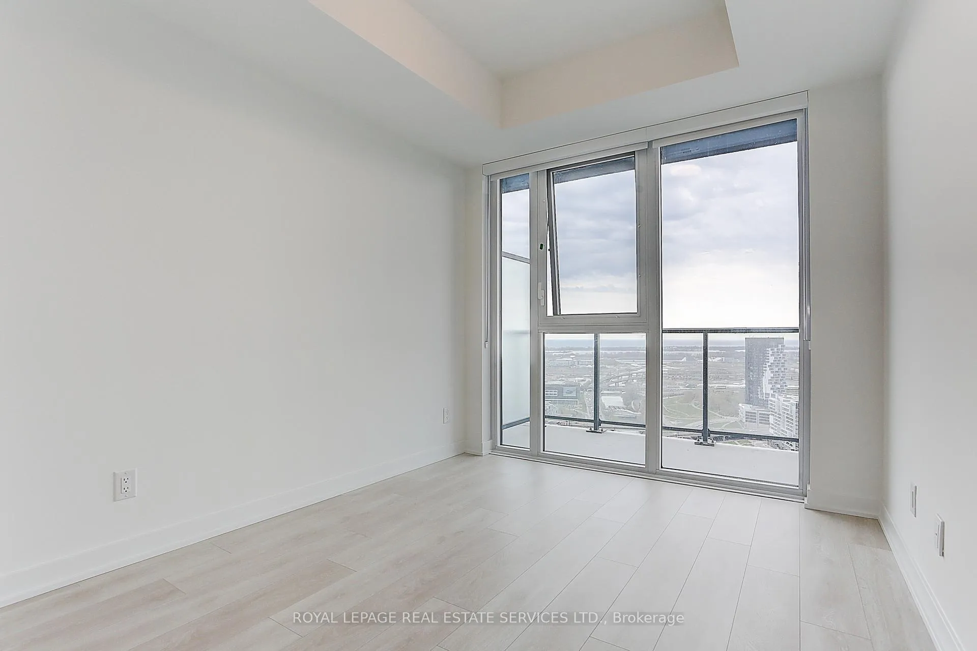 Photo 35 of Unit 3304, 5 Defries Street, Toronto, Regent Park — HOMEH