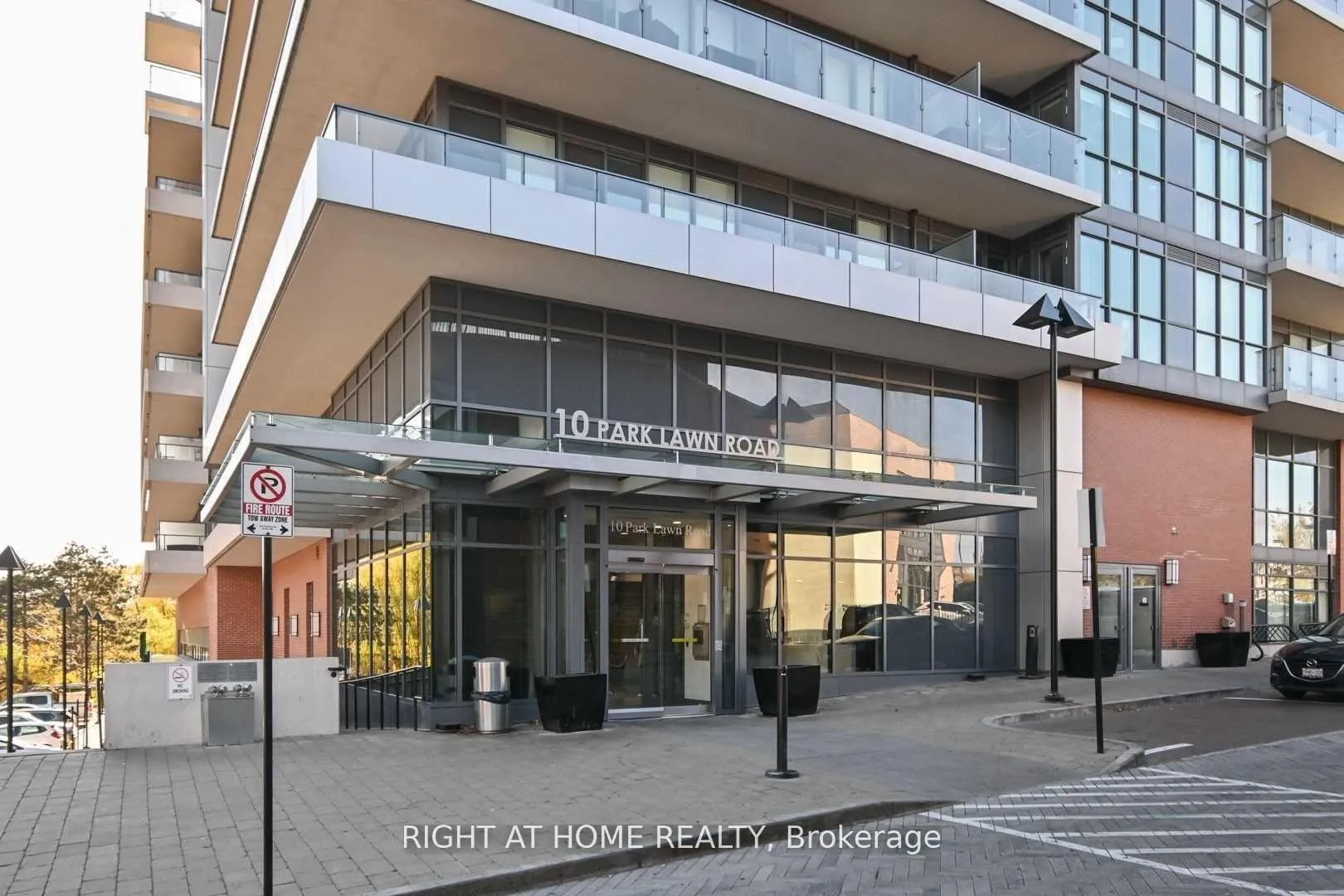 Photo 1 of Unit 314, 10 Park Lawn Road, Etobicoke, Mimico — HOMEH