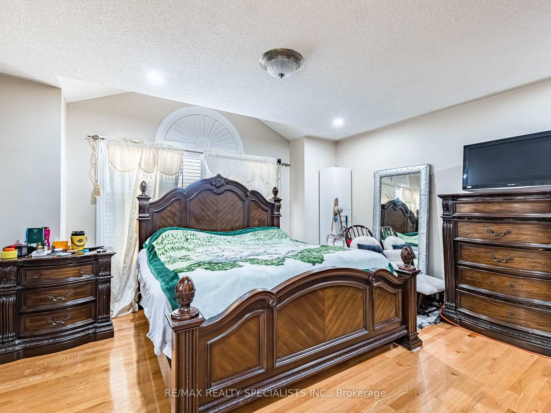 Photo 23 of 85 Forestgrove Circle, Brampton, Heart Lake East — HOMEH