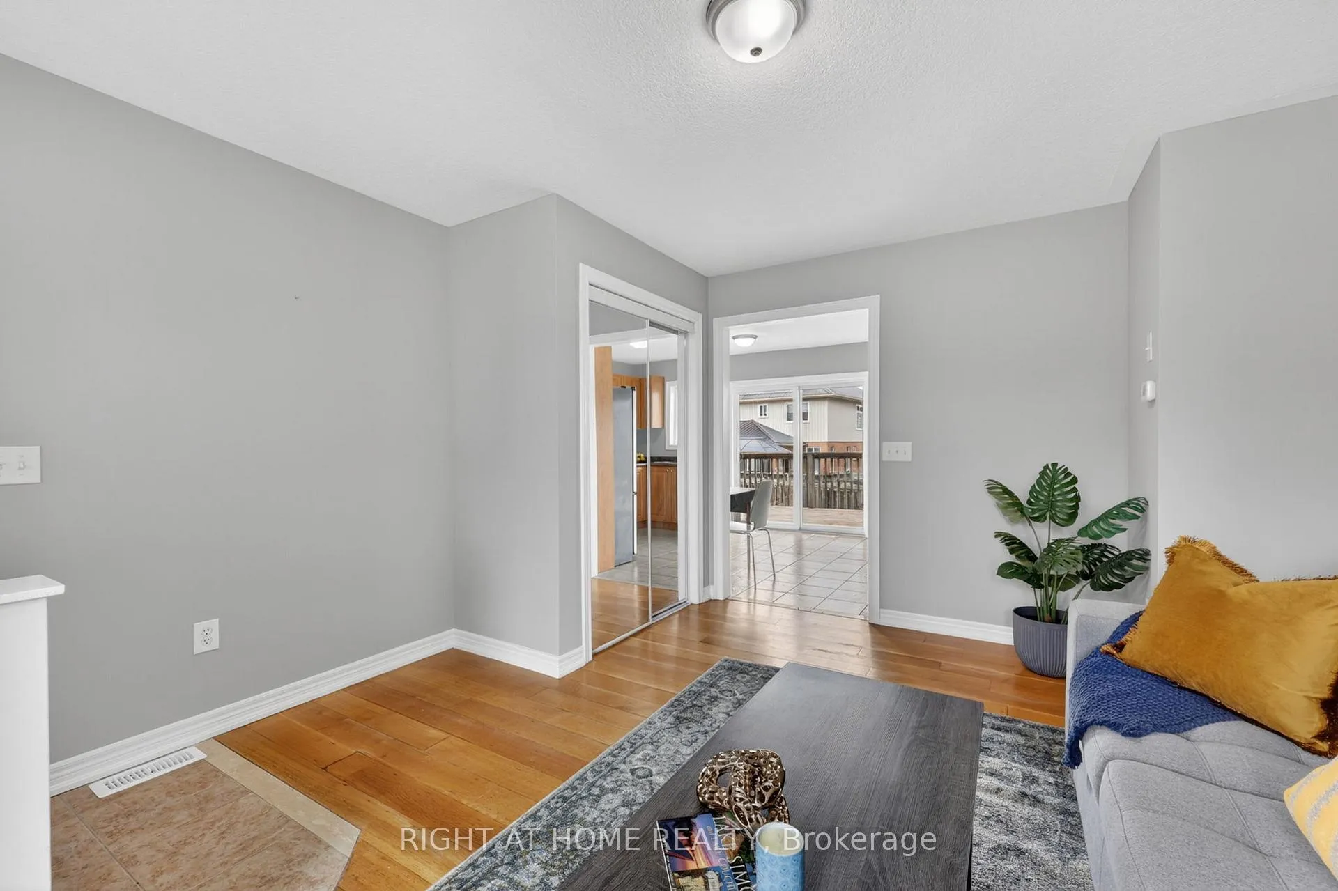 Photo 5 of Unit 84, 800 West Ridge Boulevard, Orillia — HOMEH