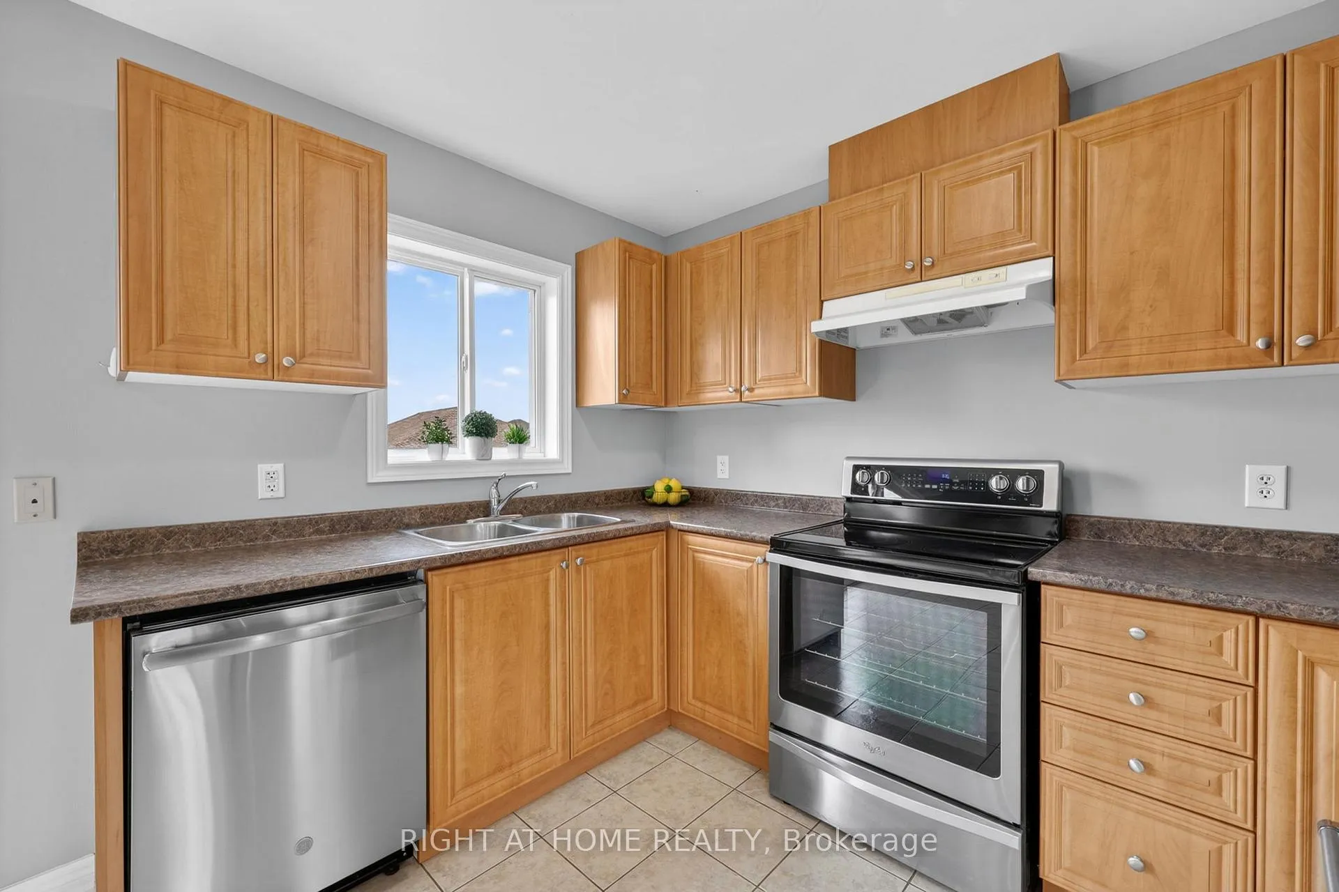 Photo 6 of Unit 84, 800 West Ridge Boulevard, Orillia — HOMEH