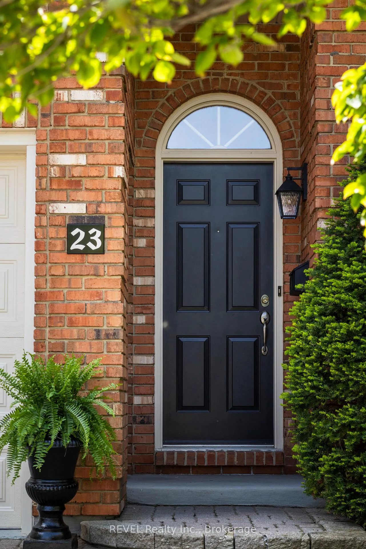 Photo 5 of Unit 23, 5 Carn Castle Gate, St. Catharines, Lakeshore — HOMEH