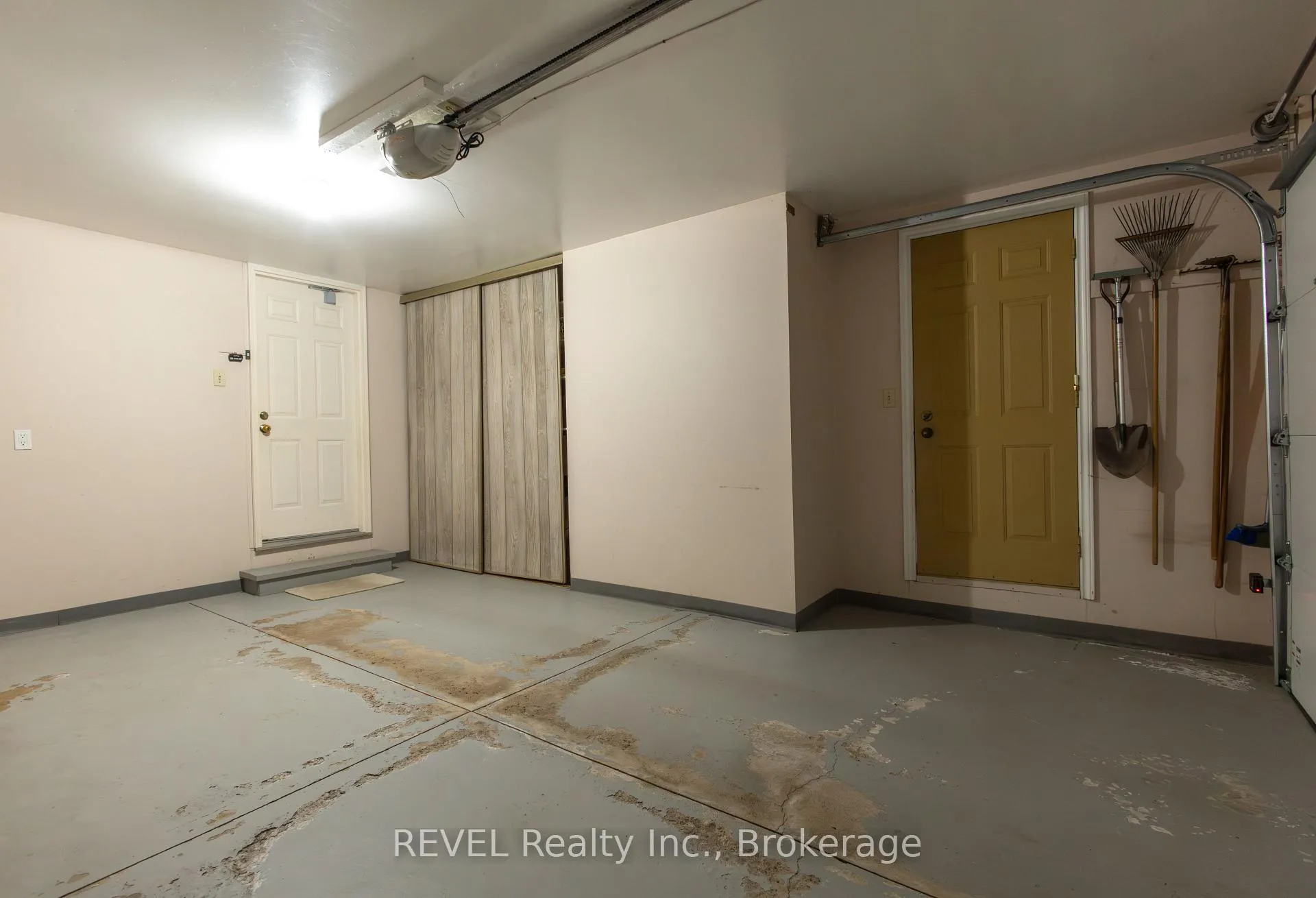 Photo 40 of Unit 23, 5 Carn Castle Gate, St. Catharines, Lakeshore — HOMEH