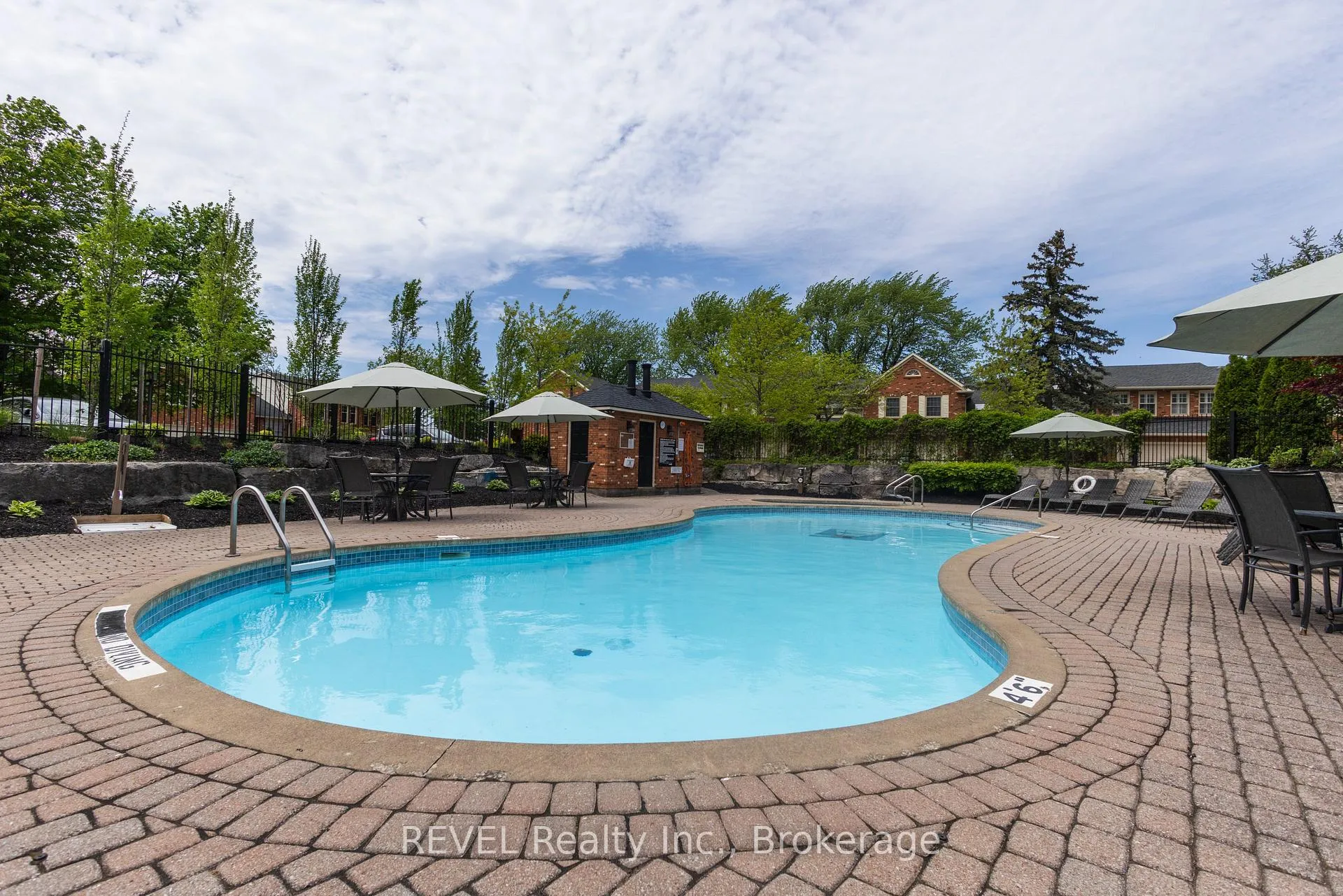 Photo 45 of Unit 23, 5 Carn Castle Gate, St. Catharines, Lakeshore — HOMEH