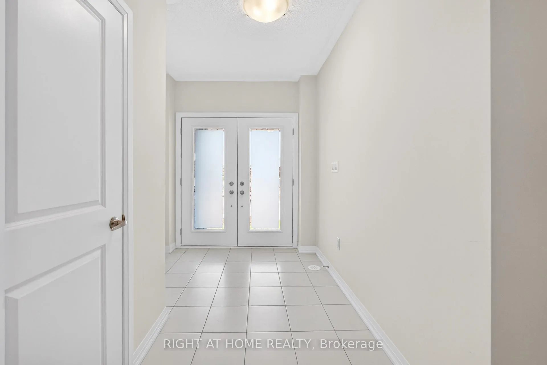 Photo 2 of 24 Monreau Drive, Brampton, Northwest Brampton — HOMEH
