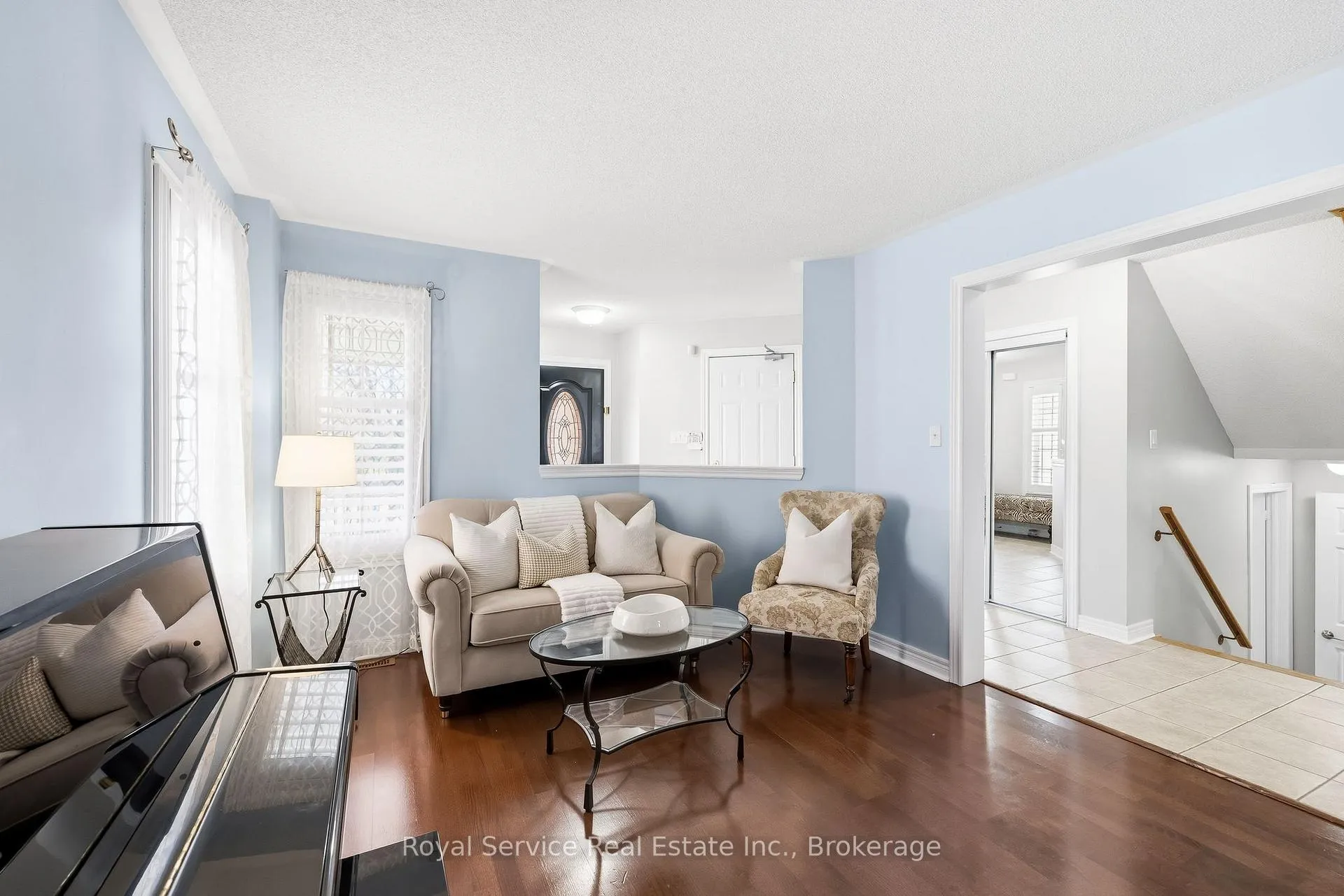 Photo 7 of 101 Rich Crescent, Whitby, Williamsburg — HOMEH