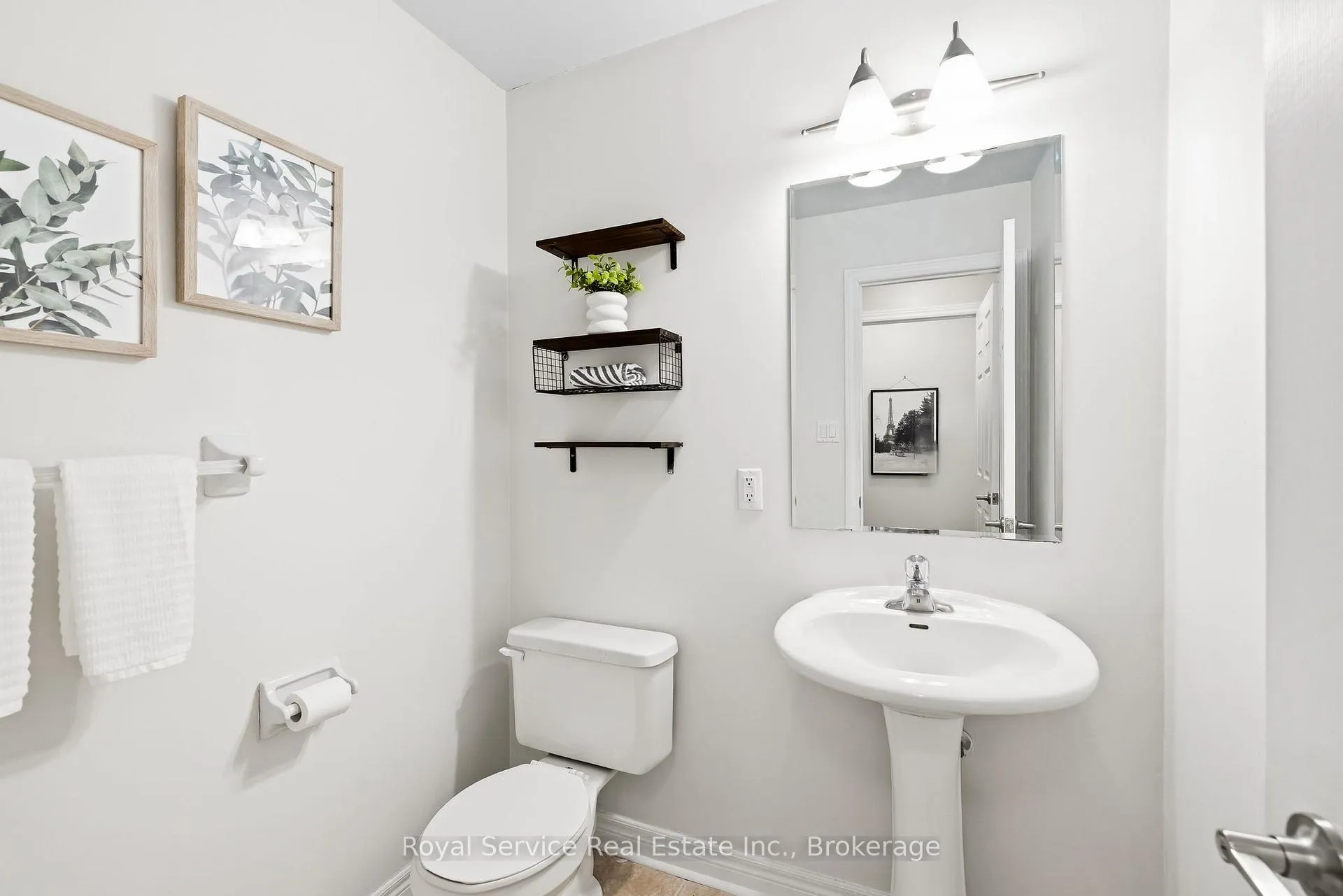 Photo 19 of 101 Rich Crescent, Whitby, Williamsburg — HOMEH