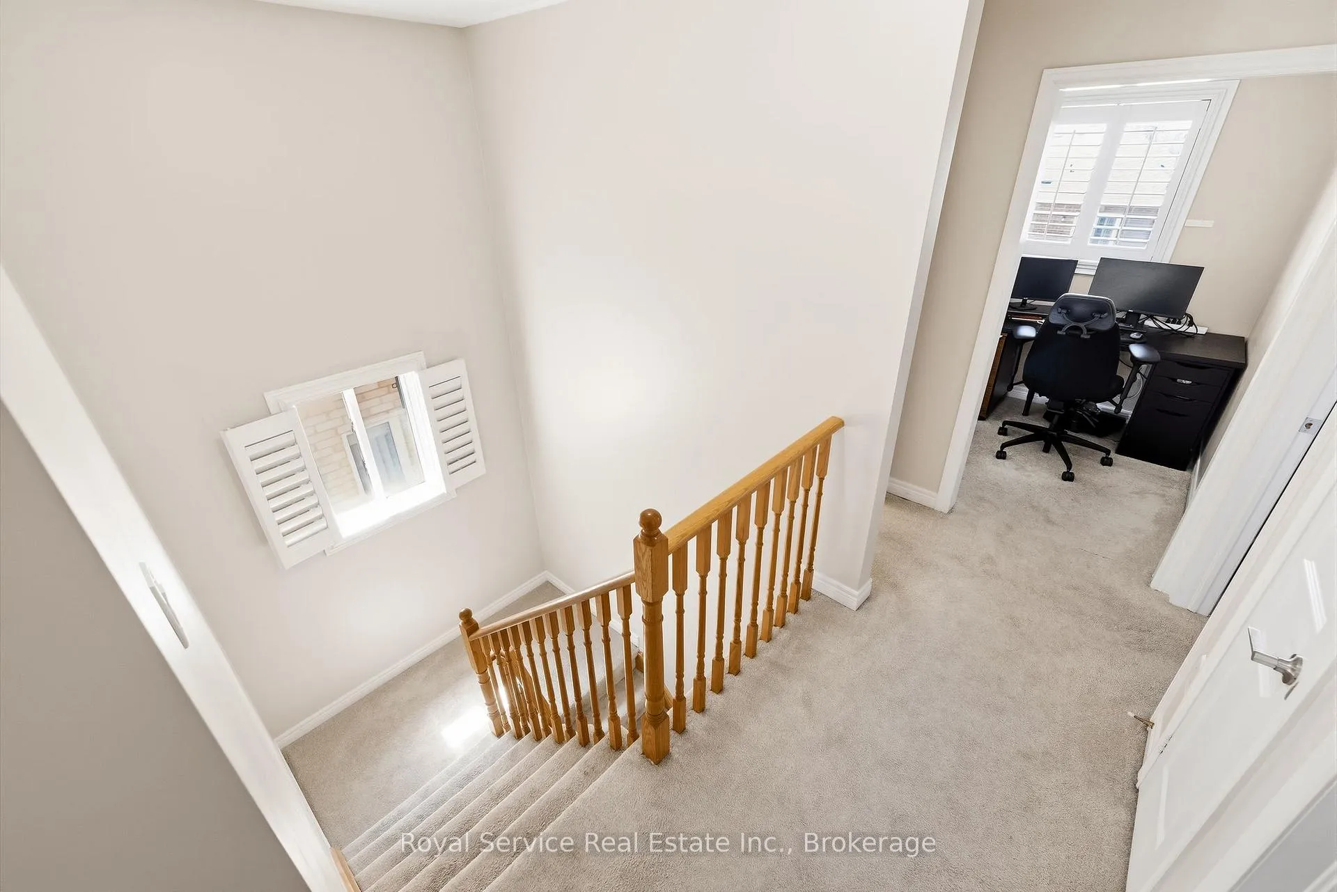 Photo 20 of 101 Rich Crescent, Whitby, Williamsburg — HOMEH