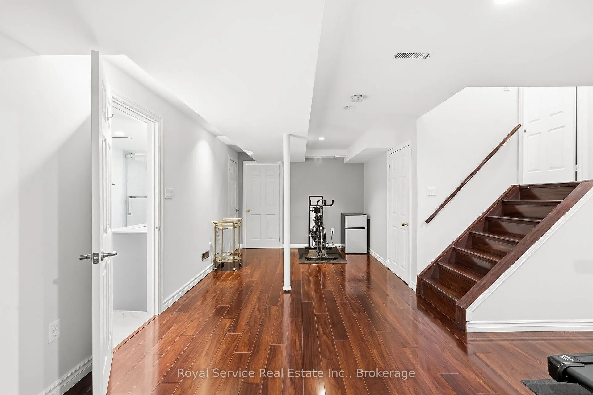Photo 37 of 101 Rich Crescent, Whitby, Williamsburg — HOMEH