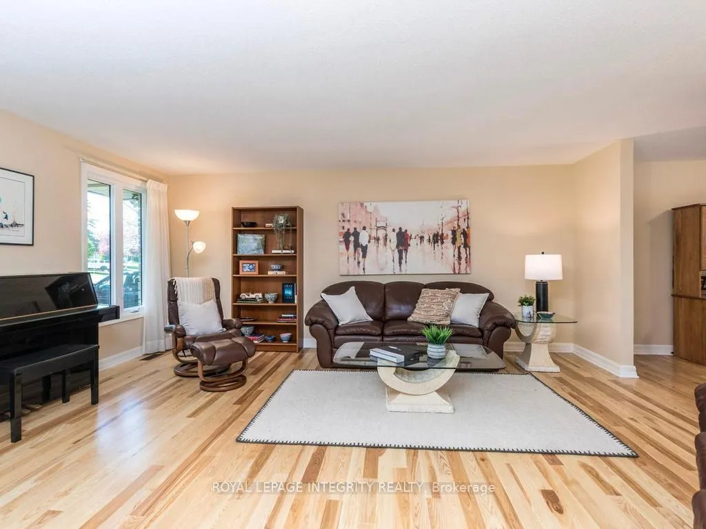 Photo 5 of 55 Overlake Drive, Ottawa, Borden Farm/Stewart Farm/Carleton Heights/Parkwood Hills — HOMEH