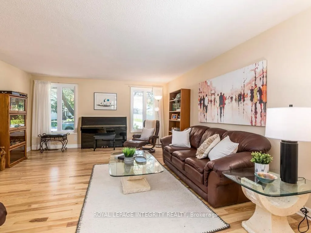 Photo 6 of 55 Overlake Drive, Ottawa, Borden Farm/Stewart Farm/Carleton Heights/Parkwood Hills — HOMEH