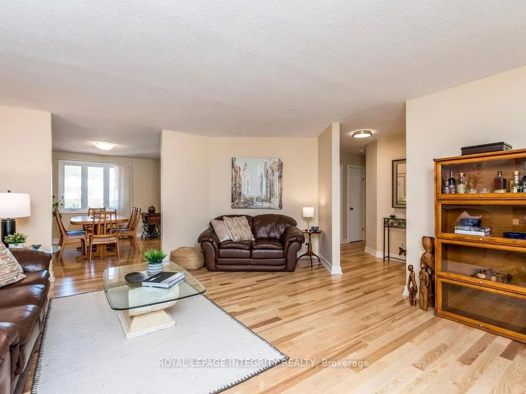 Photo 8 of 55 Overlake Drive, Ottawa, Borden Farm/Stewart Farm/Carleton Heights/Parkwood Hills — HOMEH