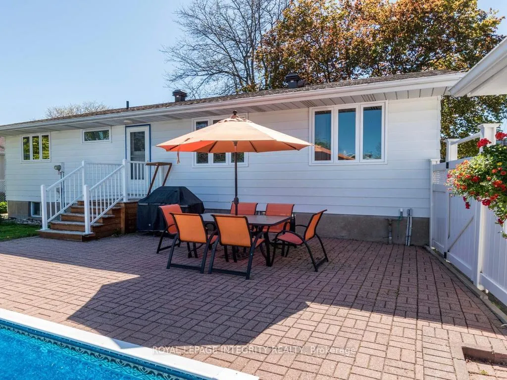 Photo 36 of 55 Overlake Drive, Ottawa, Borden Farm/Stewart Farm/Carleton Heights/Parkwood Hills — HOMEH