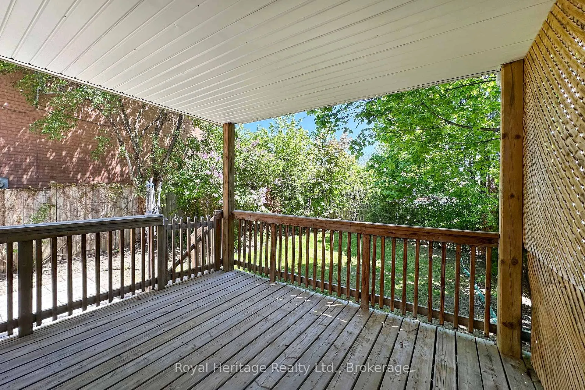 Photo 20 of 27 Furrow Drive, Whitby, Rolling Acres — HOMEH