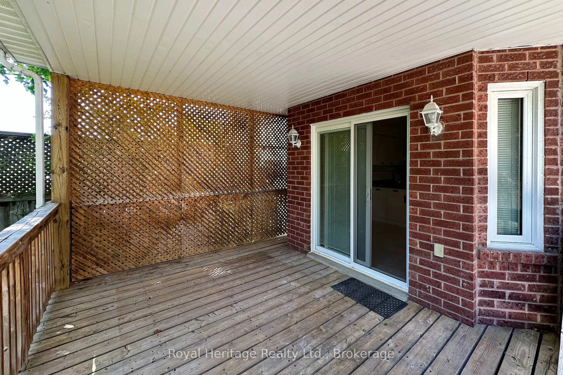 Photo 23 of 27 Furrow Drive, Whitby, Rolling Acres — HOMEH