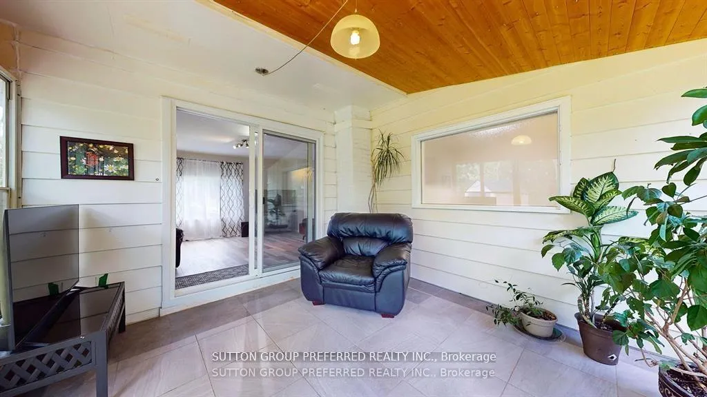 Photo 14 of 46 Owaissa Street, St. Thomas — HOMEH
