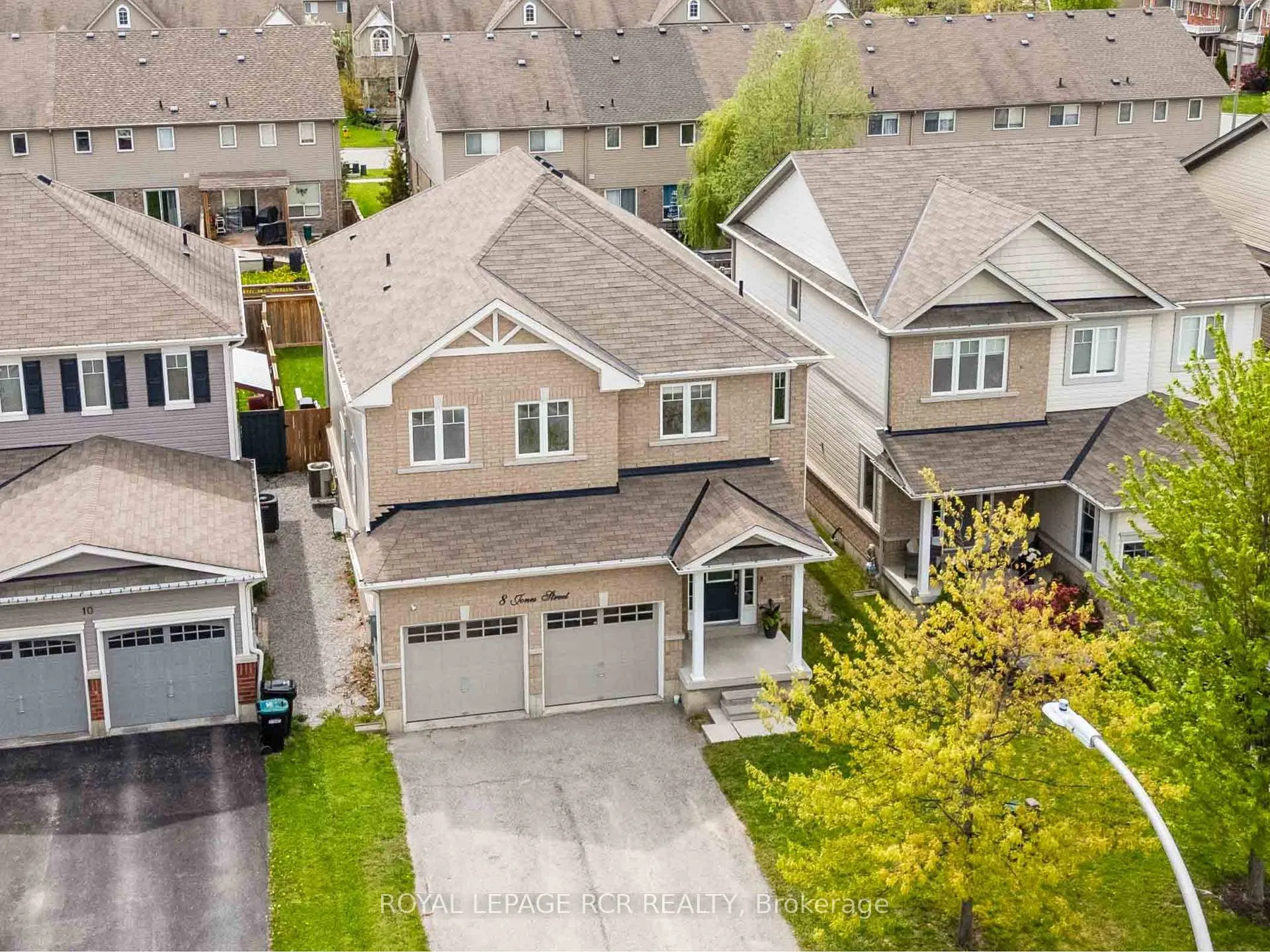Photo 1 of 8 Jones Street, New Tecumseth, Alliston — HOMEH