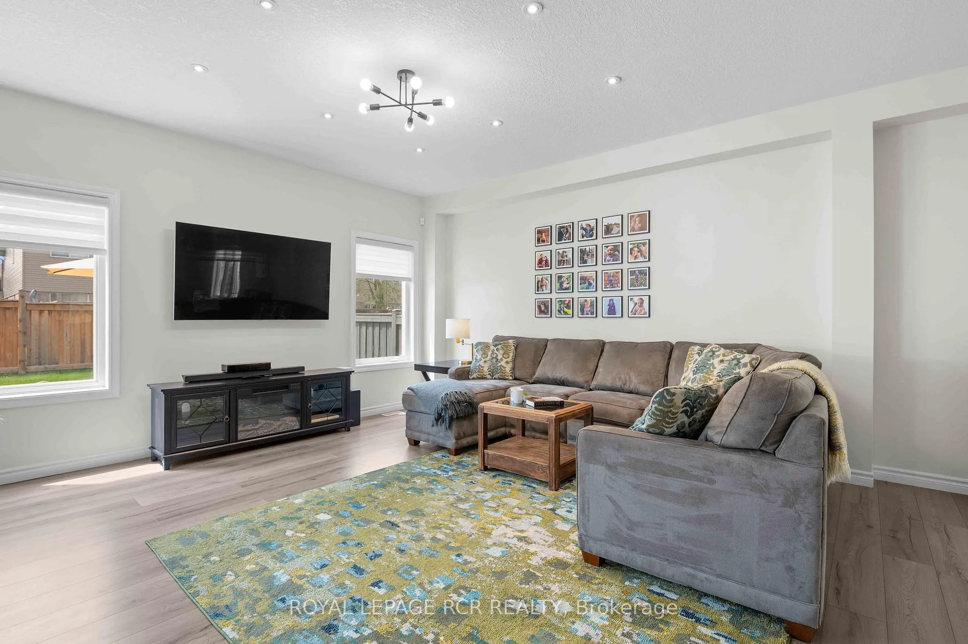 Photo 9 of 8 Jones Street, New Tecumseth, Alliston — HOMEH