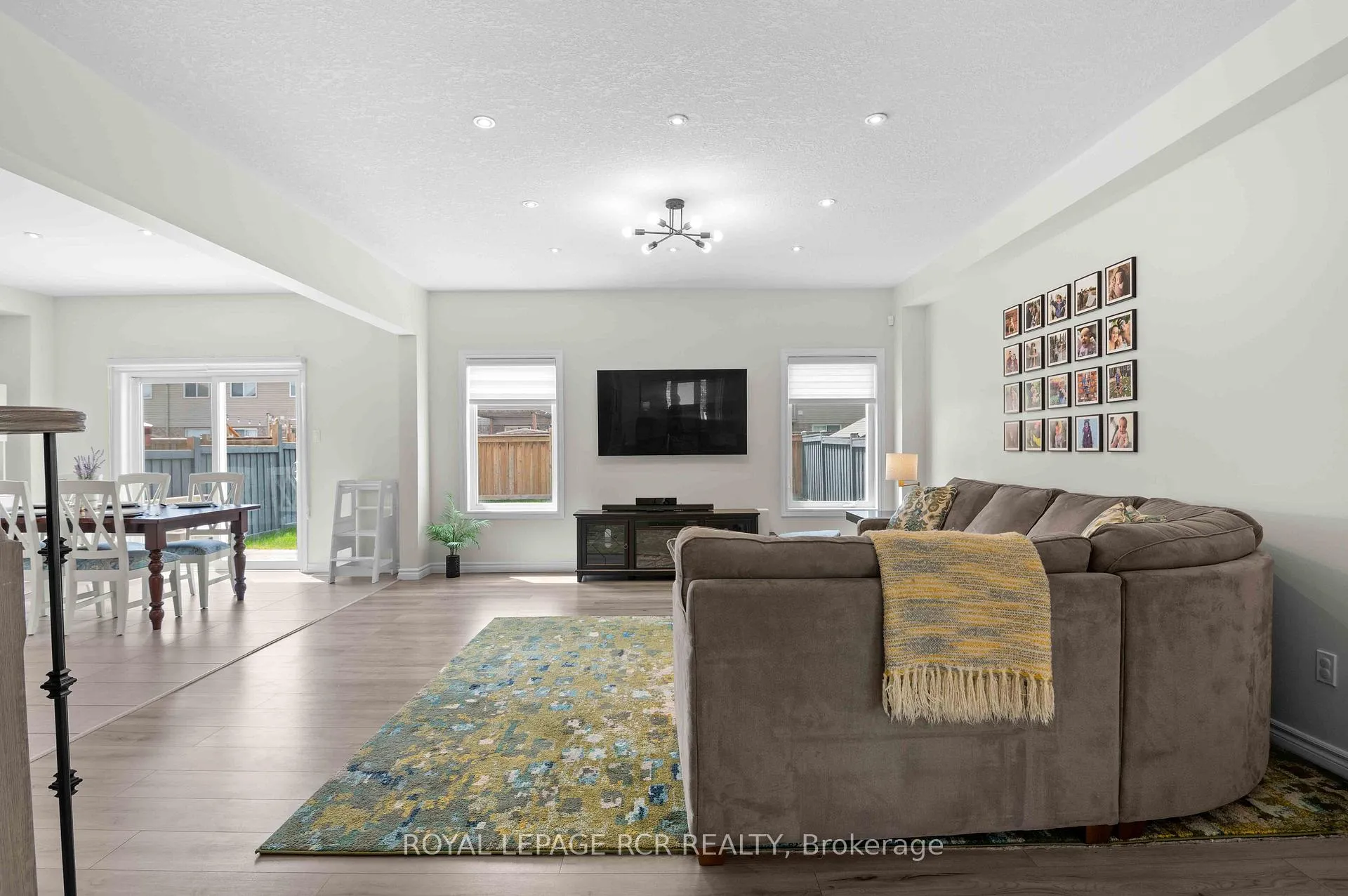 Photo 11 of 8 Jones Street, New Tecumseth, Alliston — HOMEH