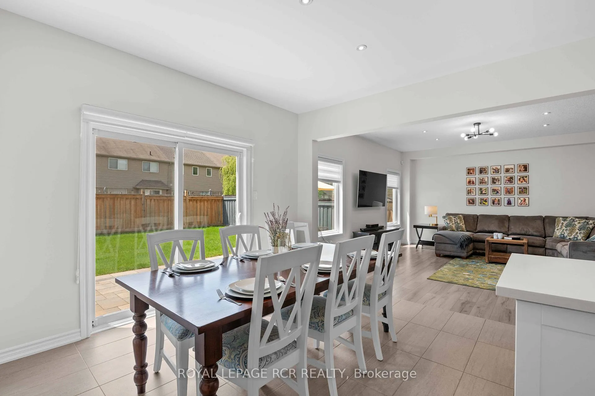 Photo 15 of 8 Jones Street, New Tecumseth, Alliston — HOMEH