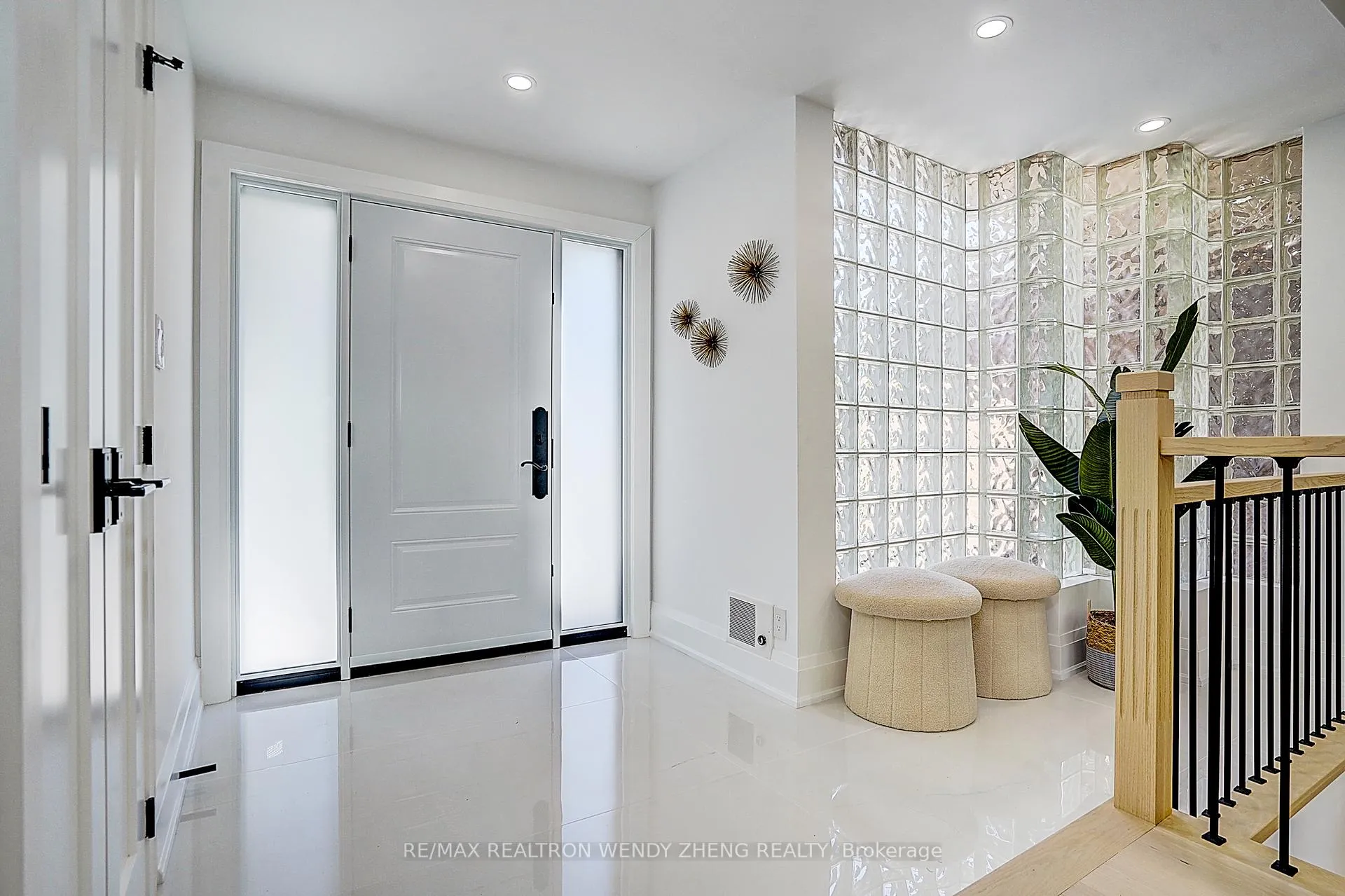 Photo 4 of 25 Dalmeny Road, Markham, Grandview — HOMEH
