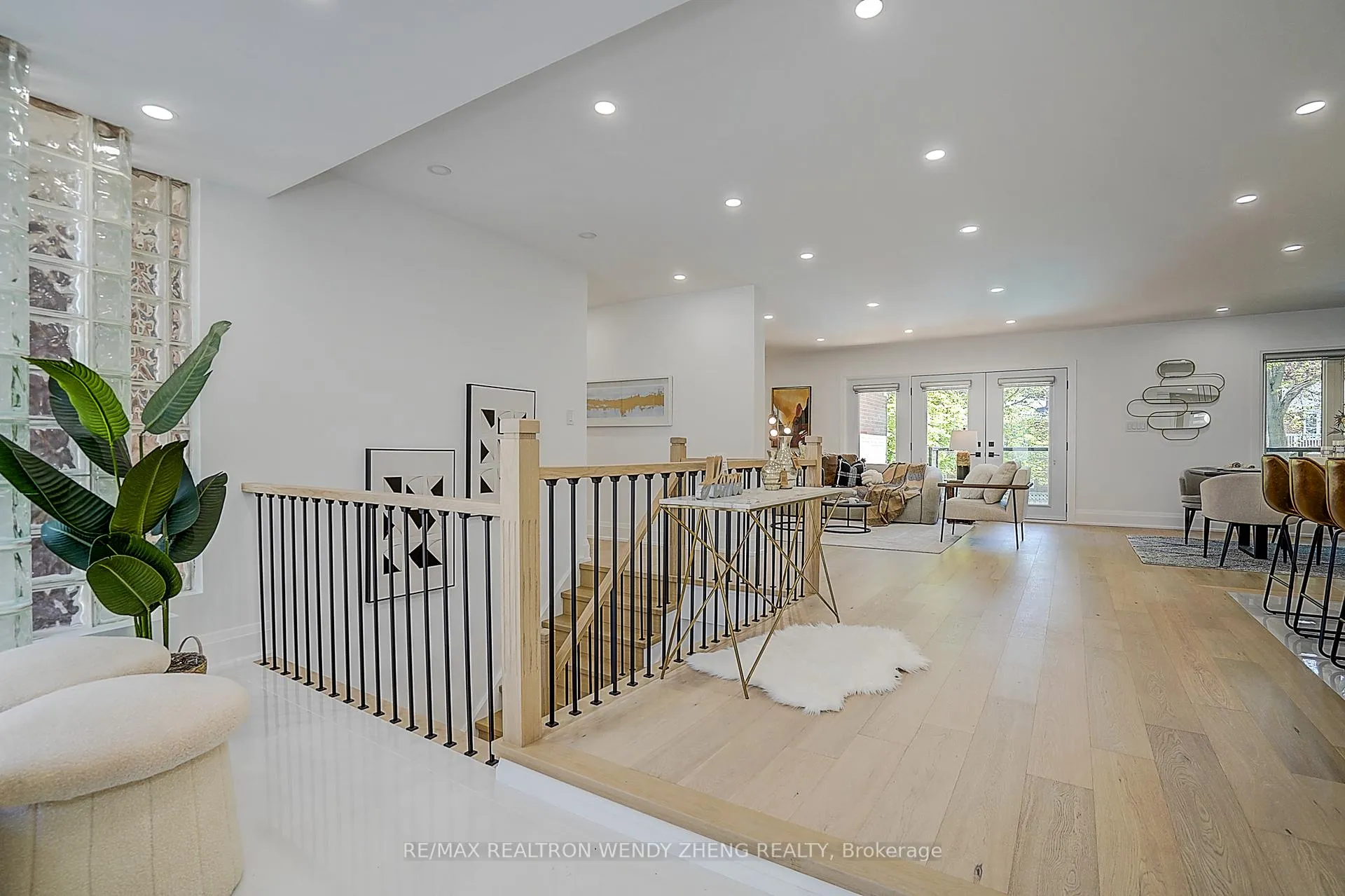 Photo 5 of 25 Dalmeny Road, Markham, Grandview — HOMEH