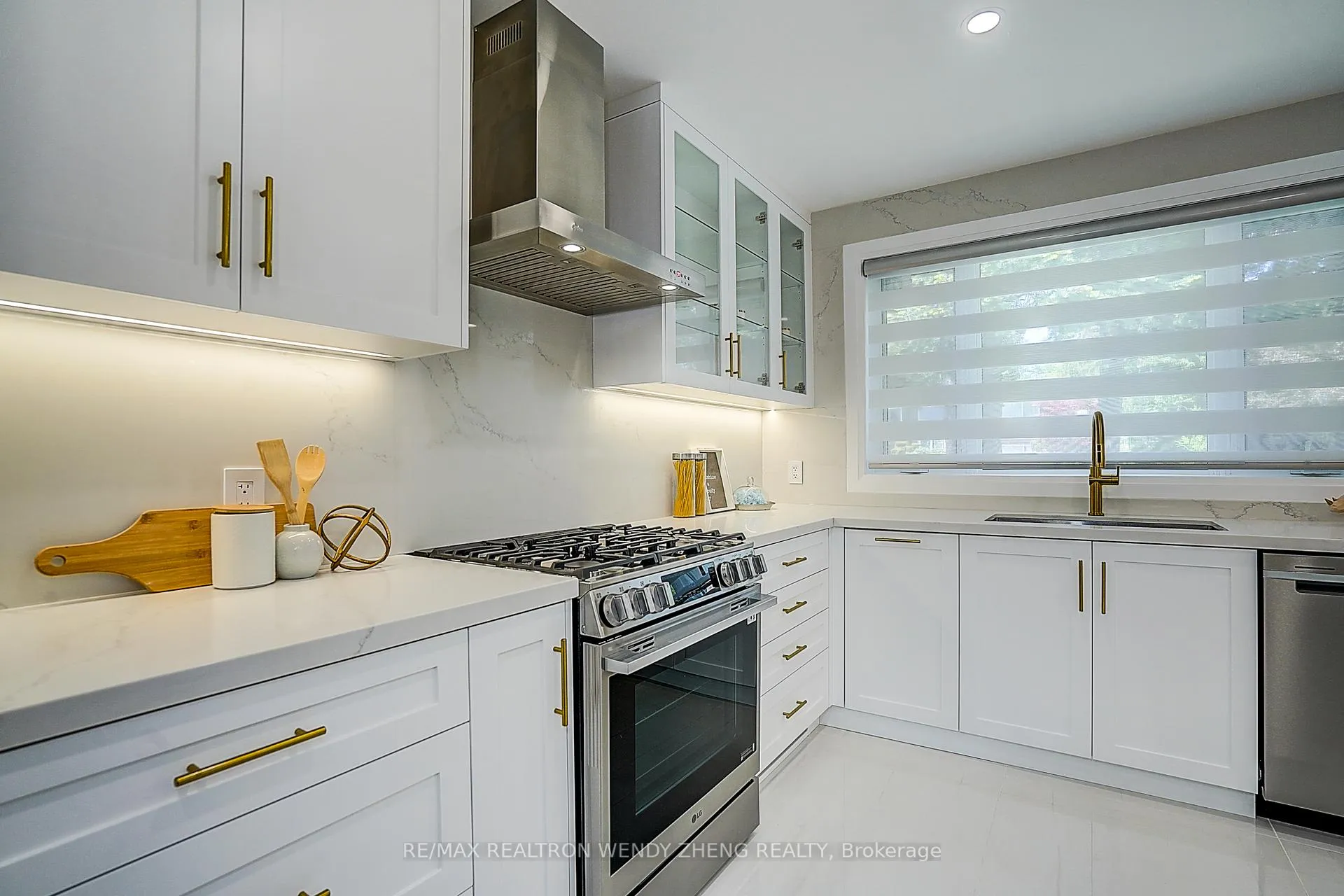 Photo 10 of 25 Dalmeny Road, Markham, Grandview — HOMEH