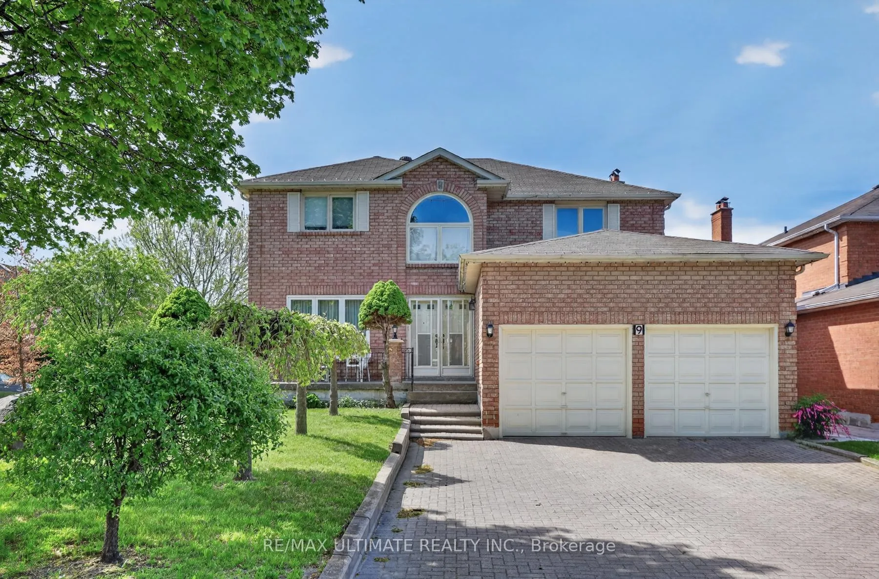 Photo 2 of 9 Avoca Drive, Markham, Village Green-South Unionville — HOMEH