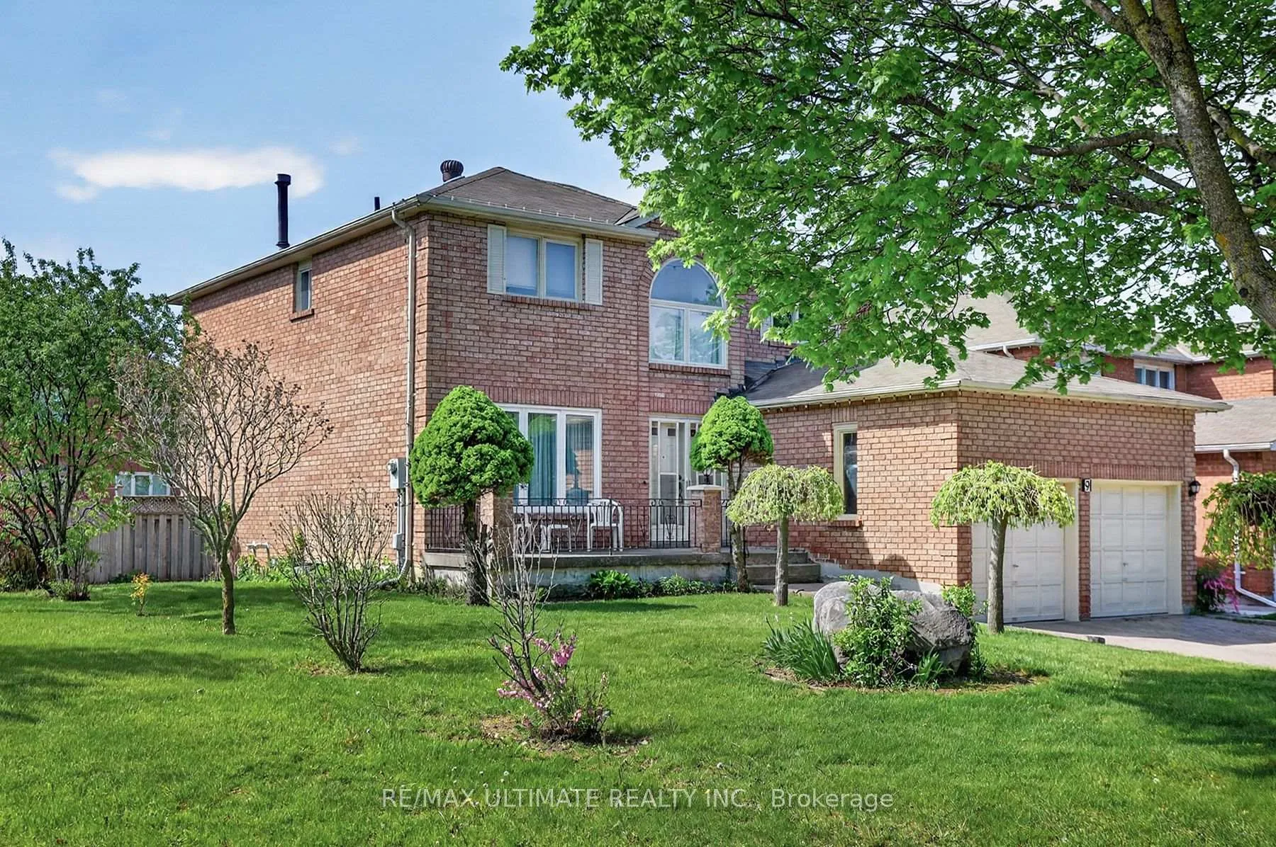 Photo 3 of 9 Avoca Drive, Markham, Village Green-South Unionville — HOMEH